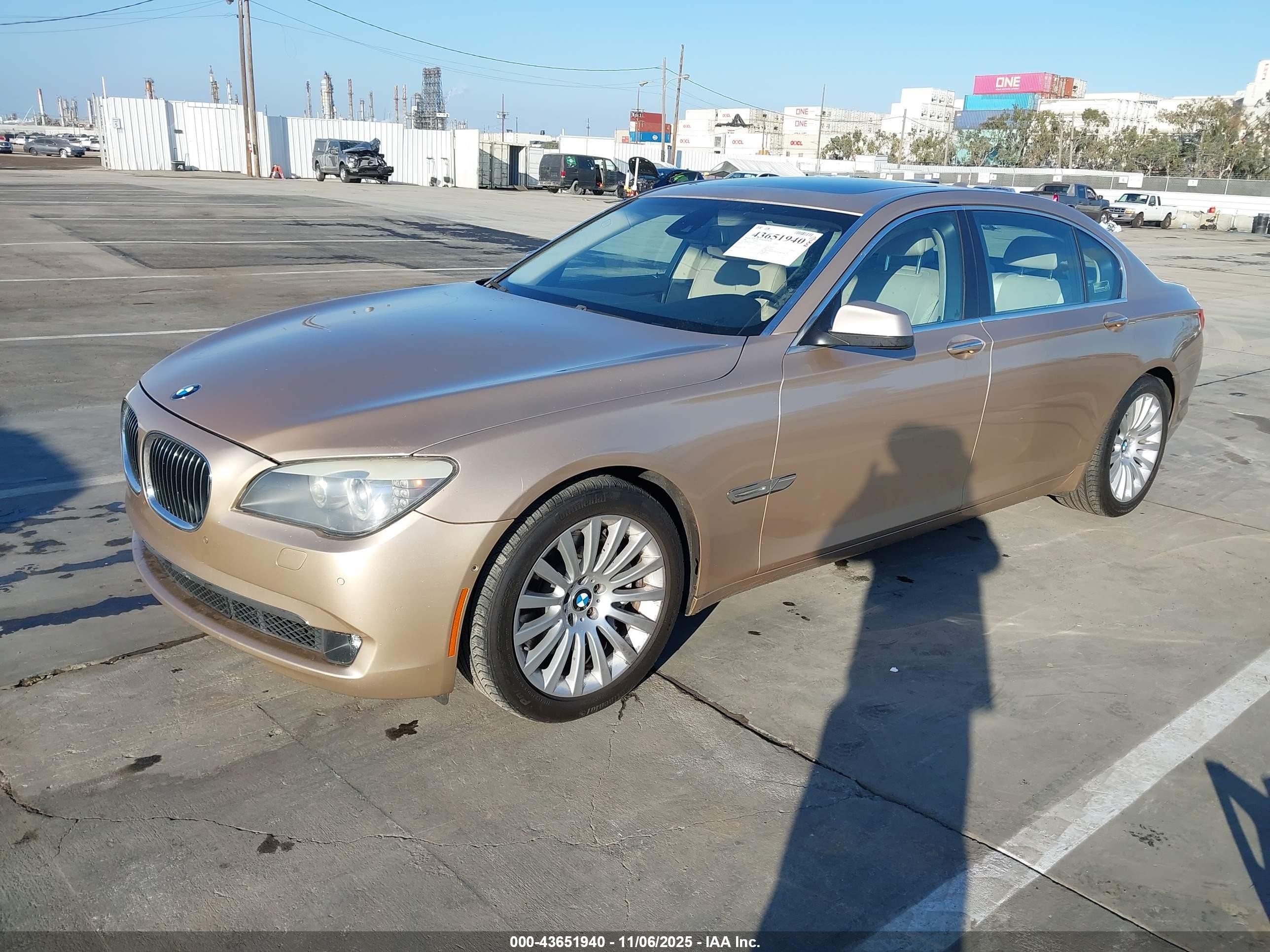 2009 Bmw 750li   Gold vin: WBAKB83569CY61491
