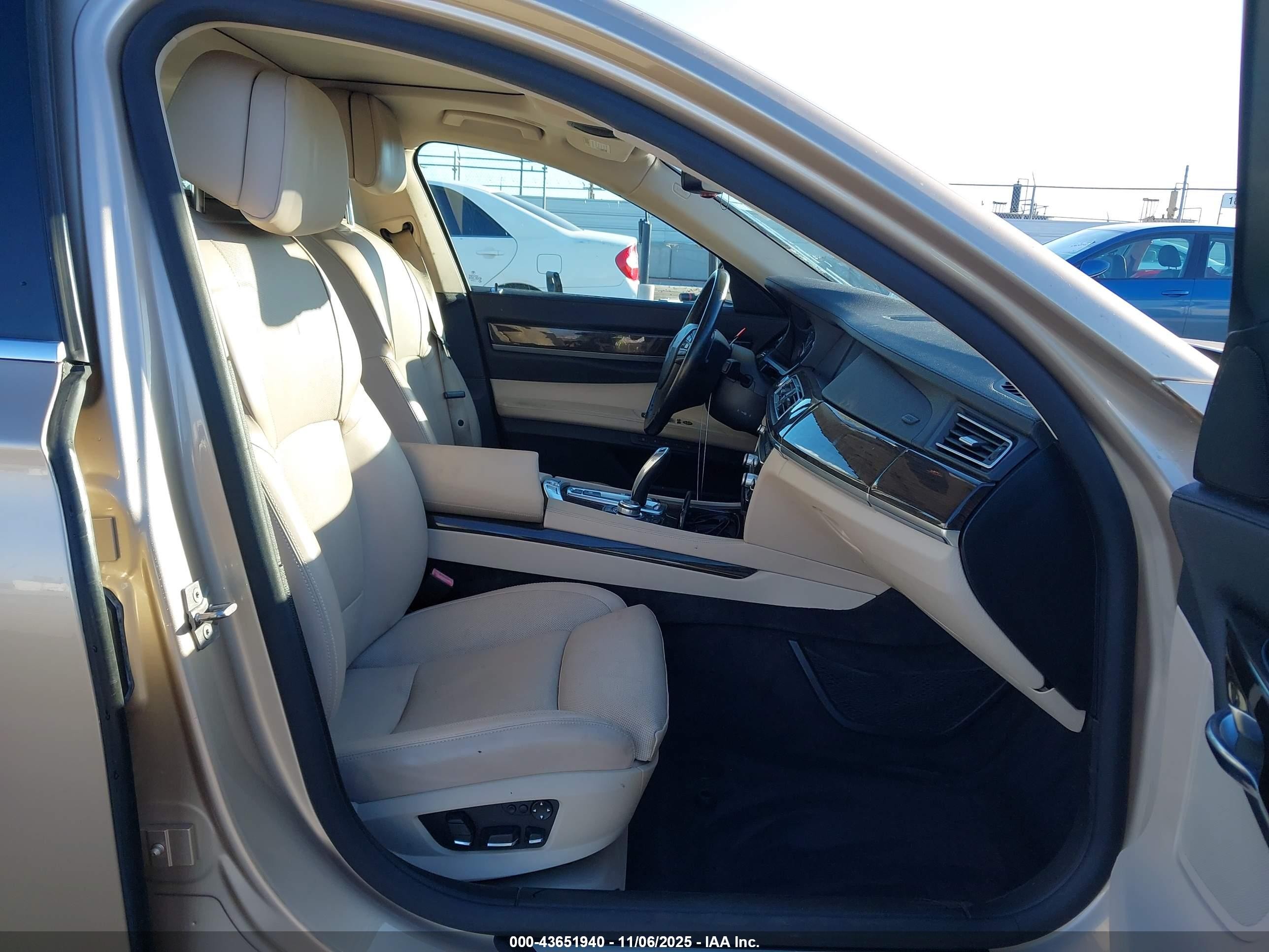 2009 Bmw 750li   Gold vin: WBAKB83569CY61491