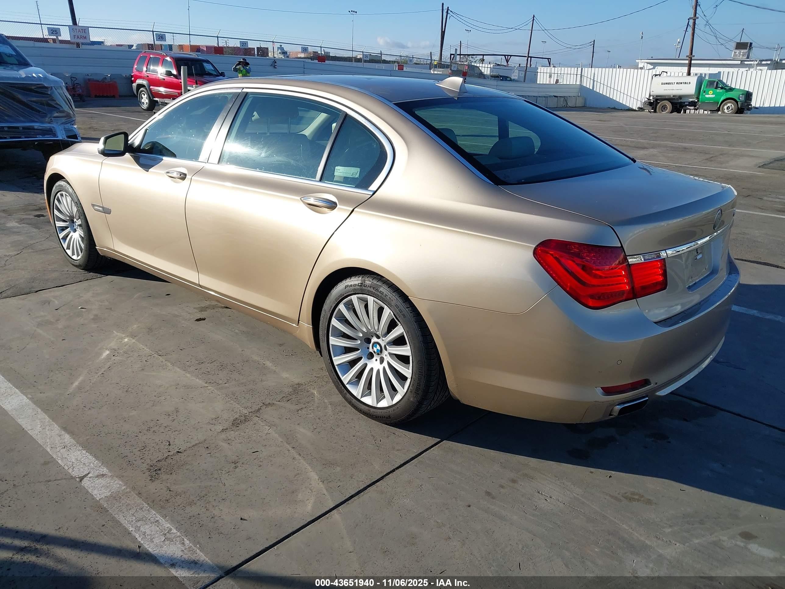 2009 Bmw 750li   Gold vin: WBAKB83569CY61491