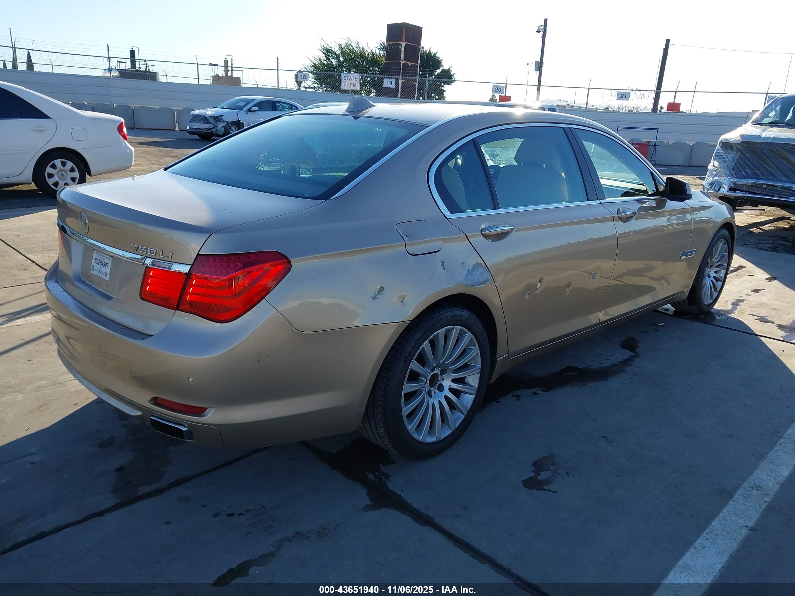 2009 Bmw 750li   Gold vin: WBAKB83569CY61491