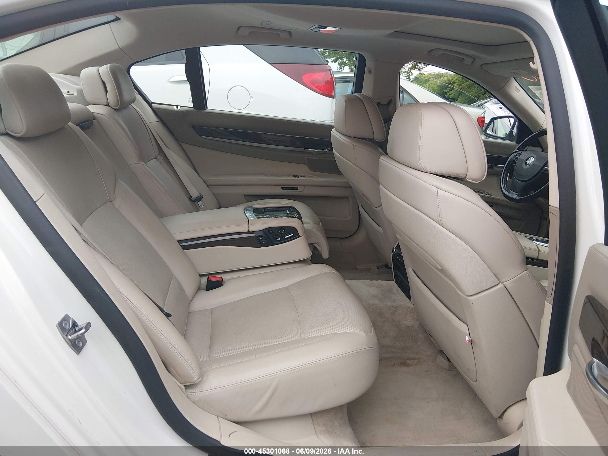 2009 Bmw 750li   Белый vin: WBAKB83579CY62634