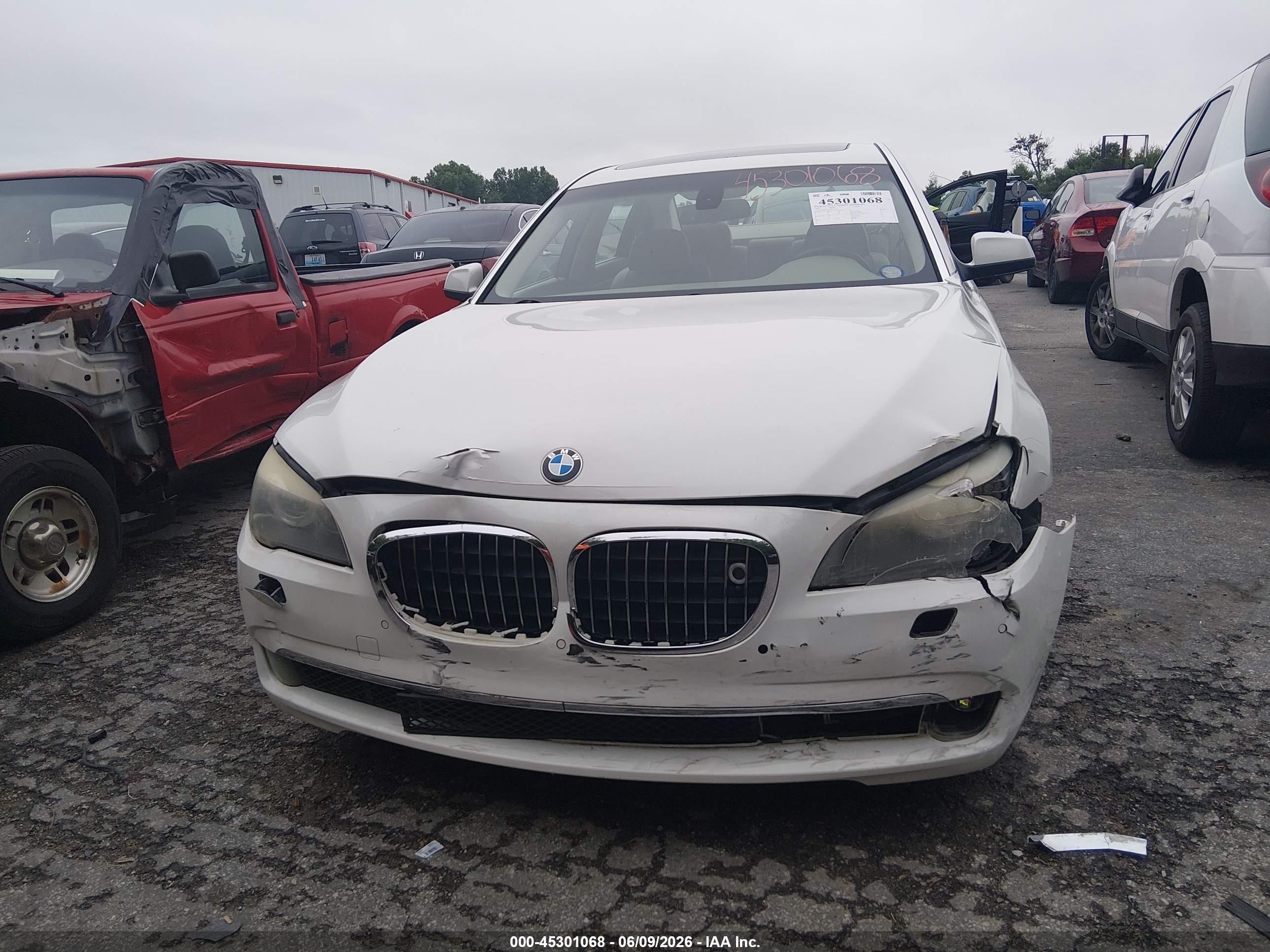 2009 Bmw 750li   Белый vin: WBAKB83579CY62634