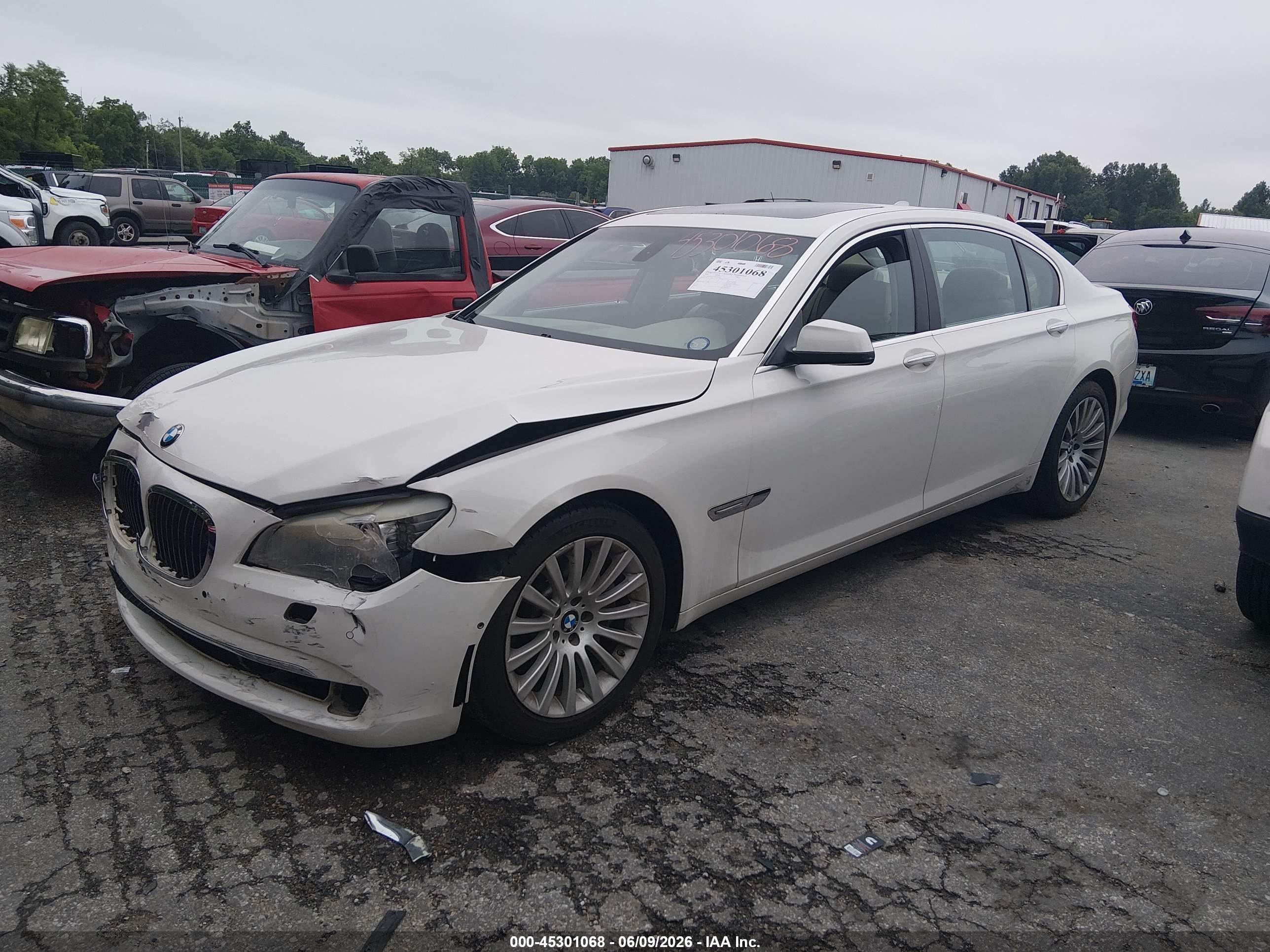 2009 Bmw 750li   Белый vin: WBAKB83579CY62634