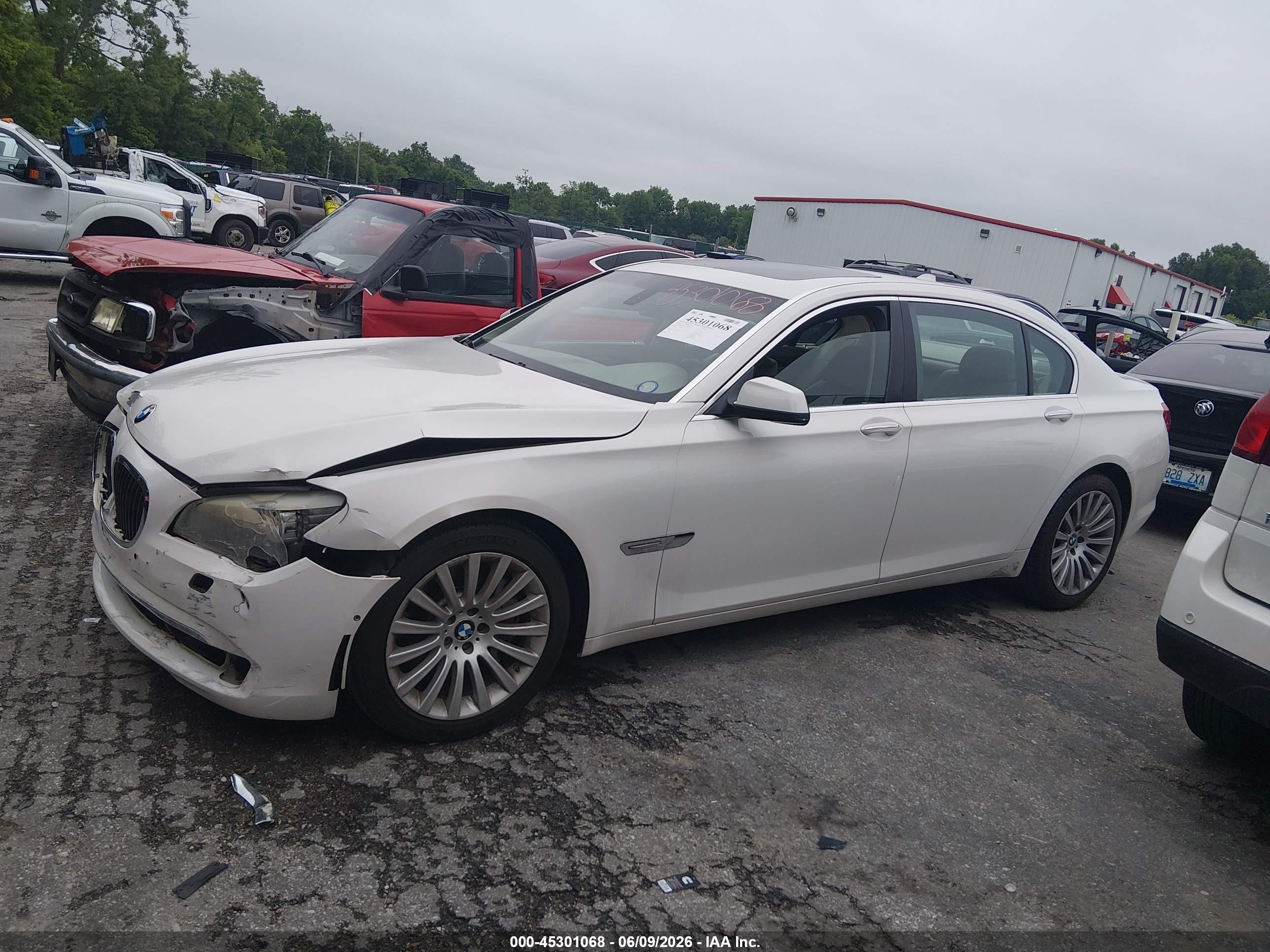 2009 Bmw 750li   Белый vin: WBAKB83579CY62634