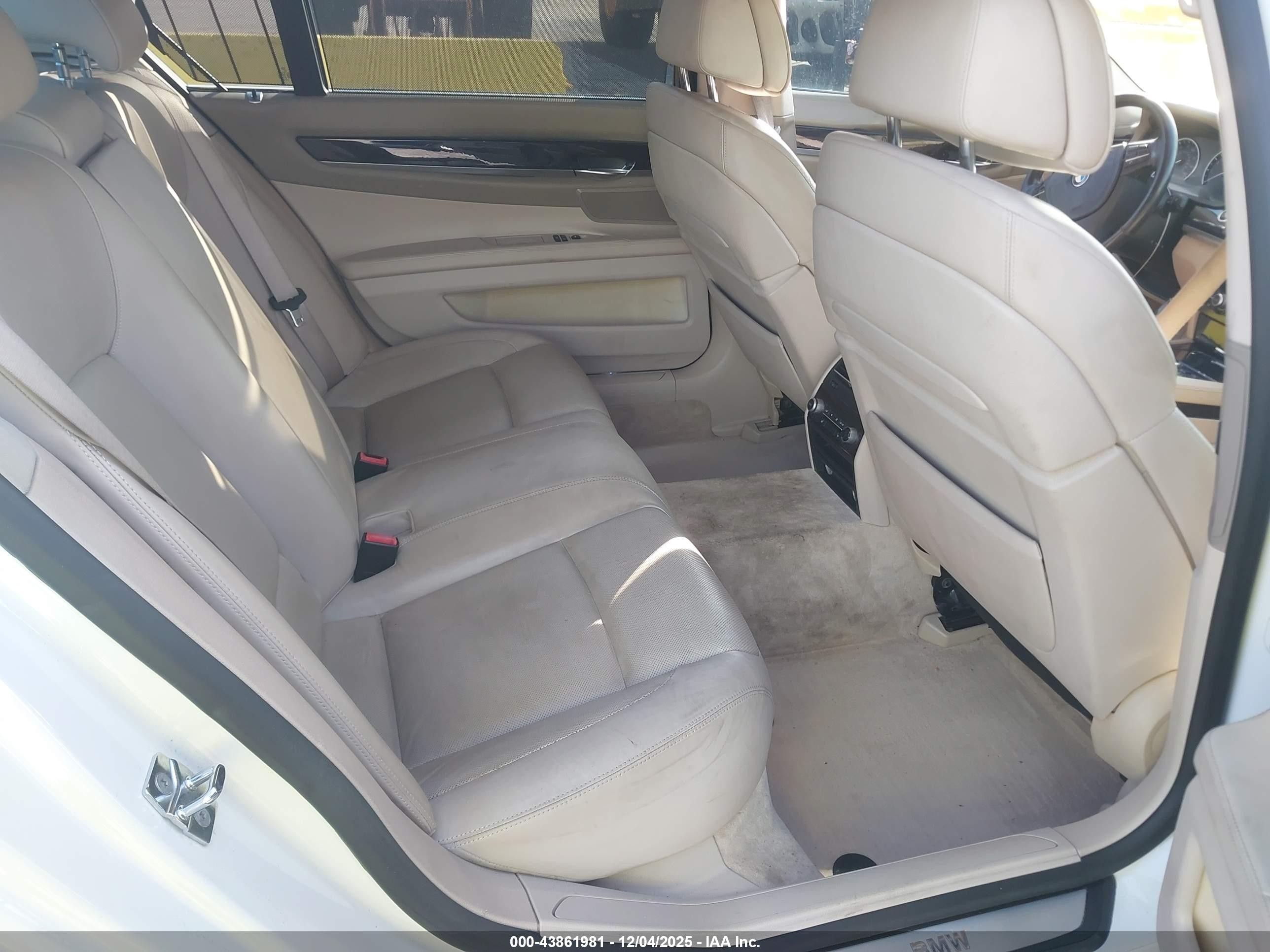 2009 Bmw 750li   White vin: WBAKB83589CY57488