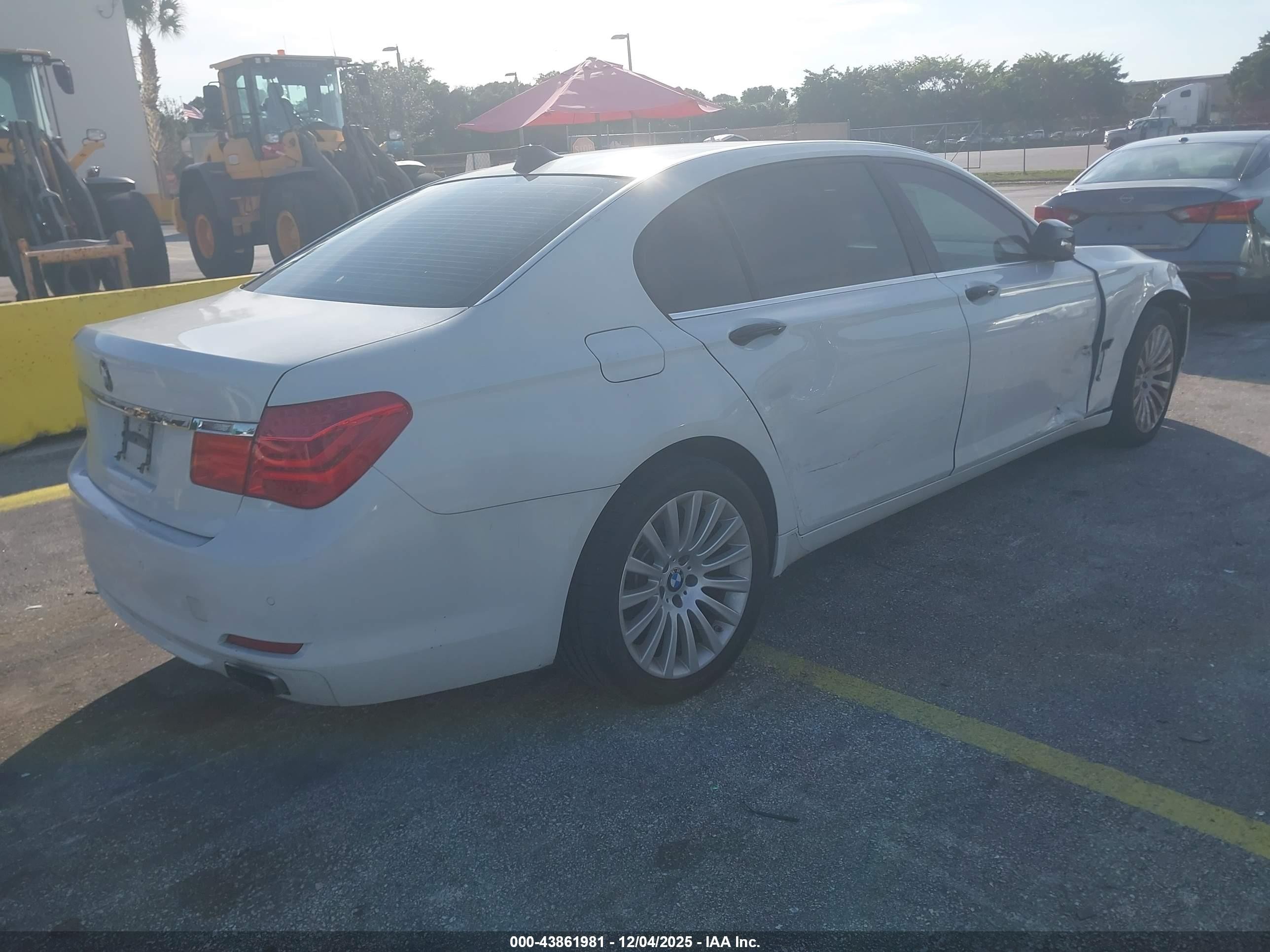 2009 Bmw 750li   White vin: WBAKB83589CY57488
