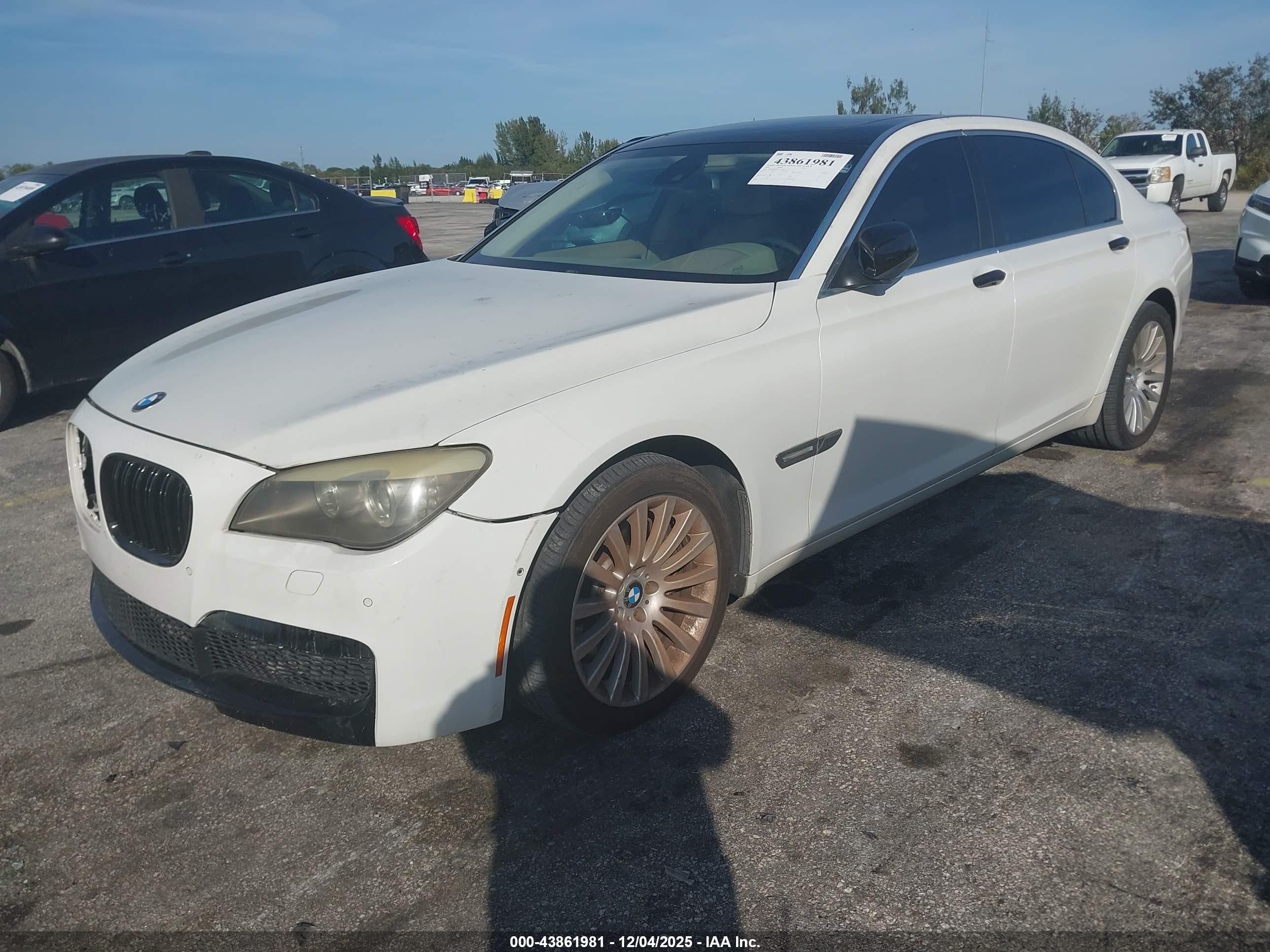 2009 Bmw 750li   White vin: WBAKB83589CY57488
