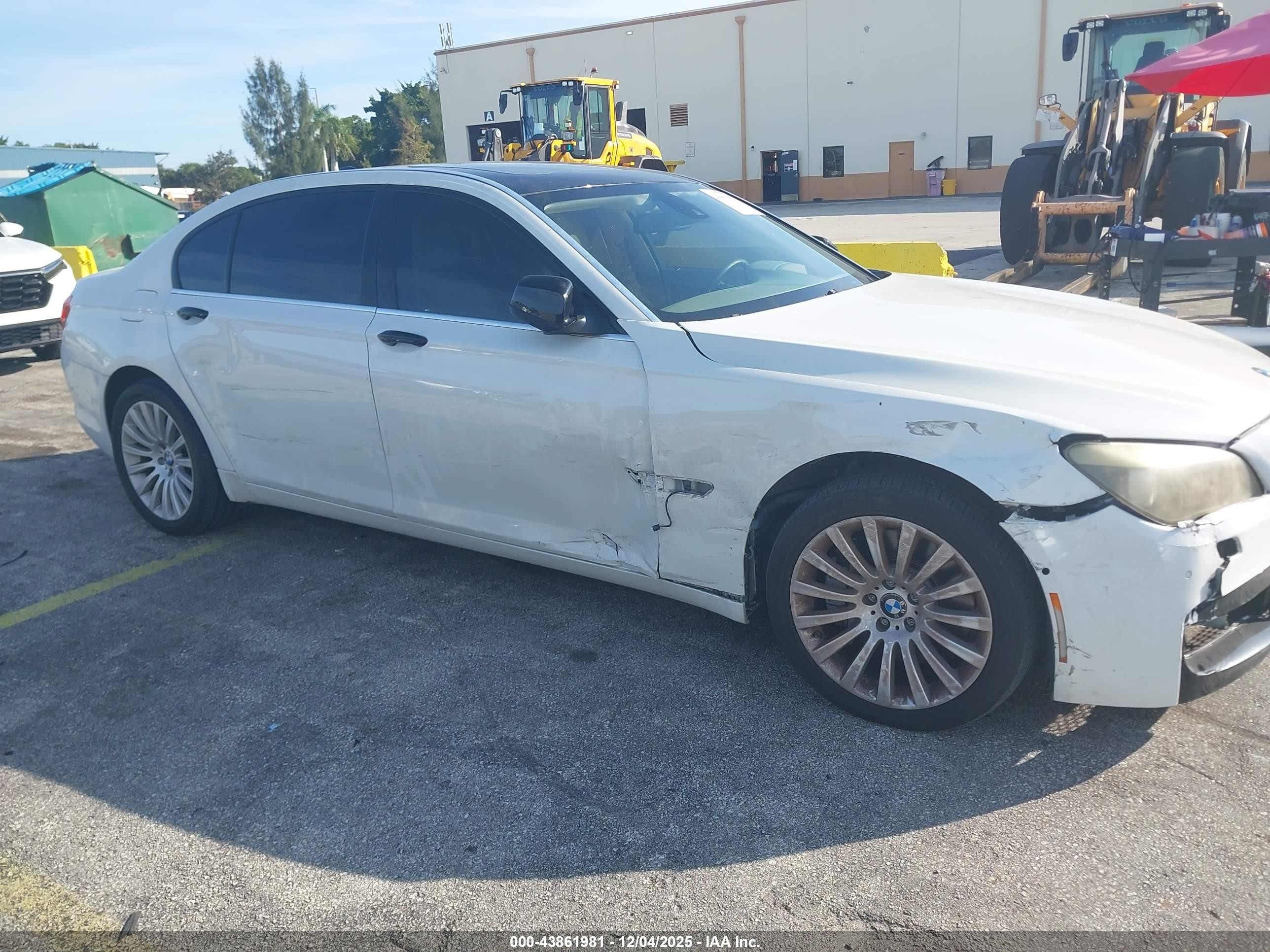 2009 Bmw 750li   White vin: WBAKB83589CY57488