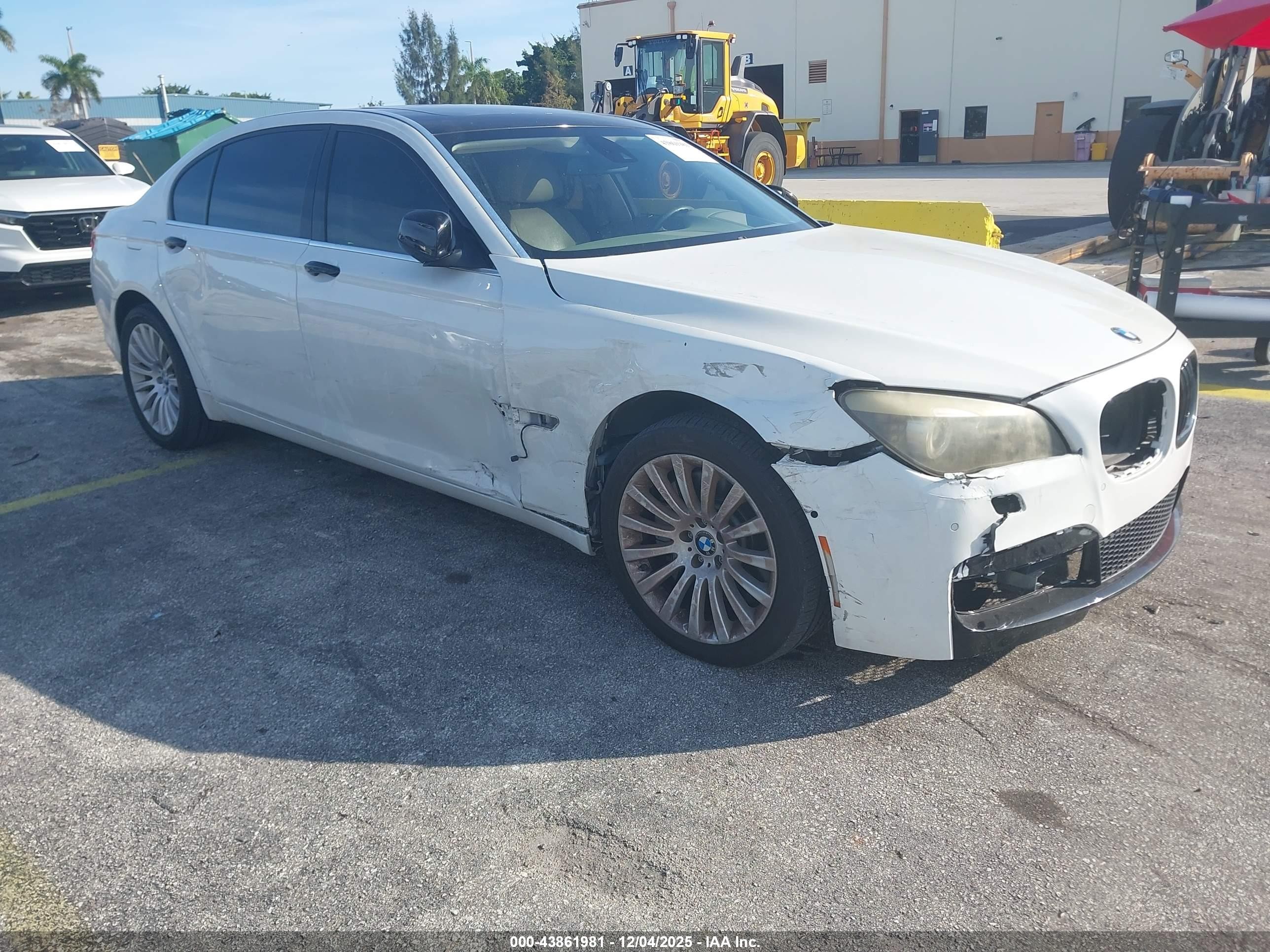 2009 Bmw 750li   White vin: WBAKB83589CY57488