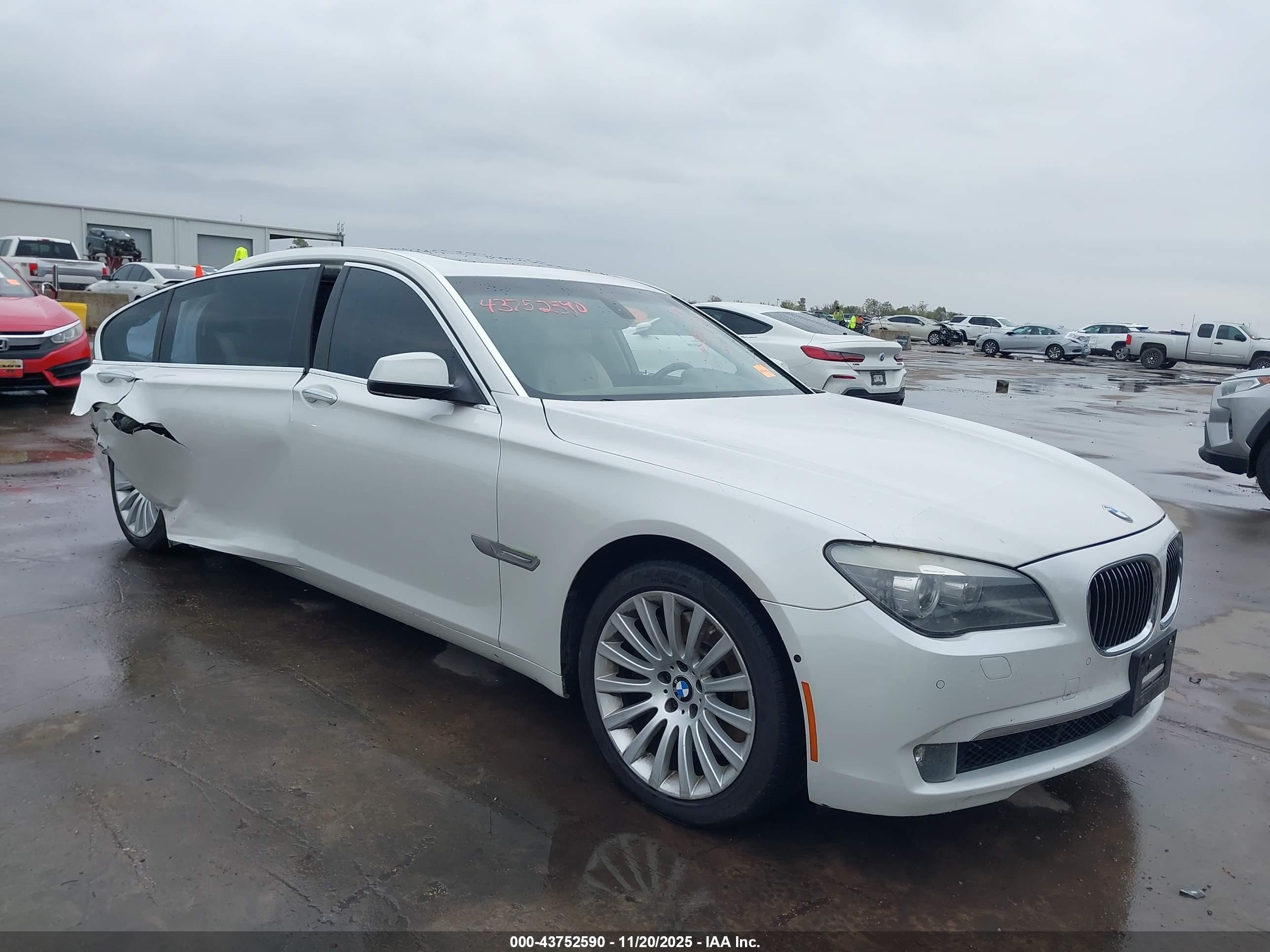 2009 Bmw 750li   White vin: WBAKB835X9CY57900