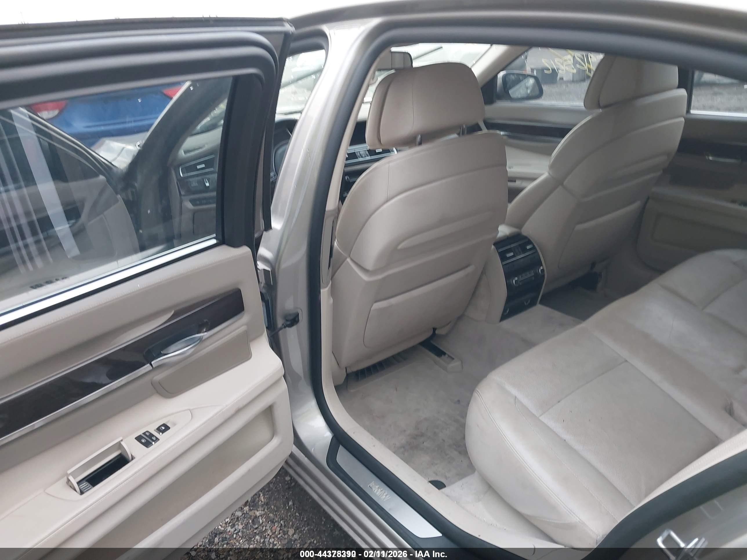 2012 Bmw 750li   Beige vin: WBAKB8C50CC963246