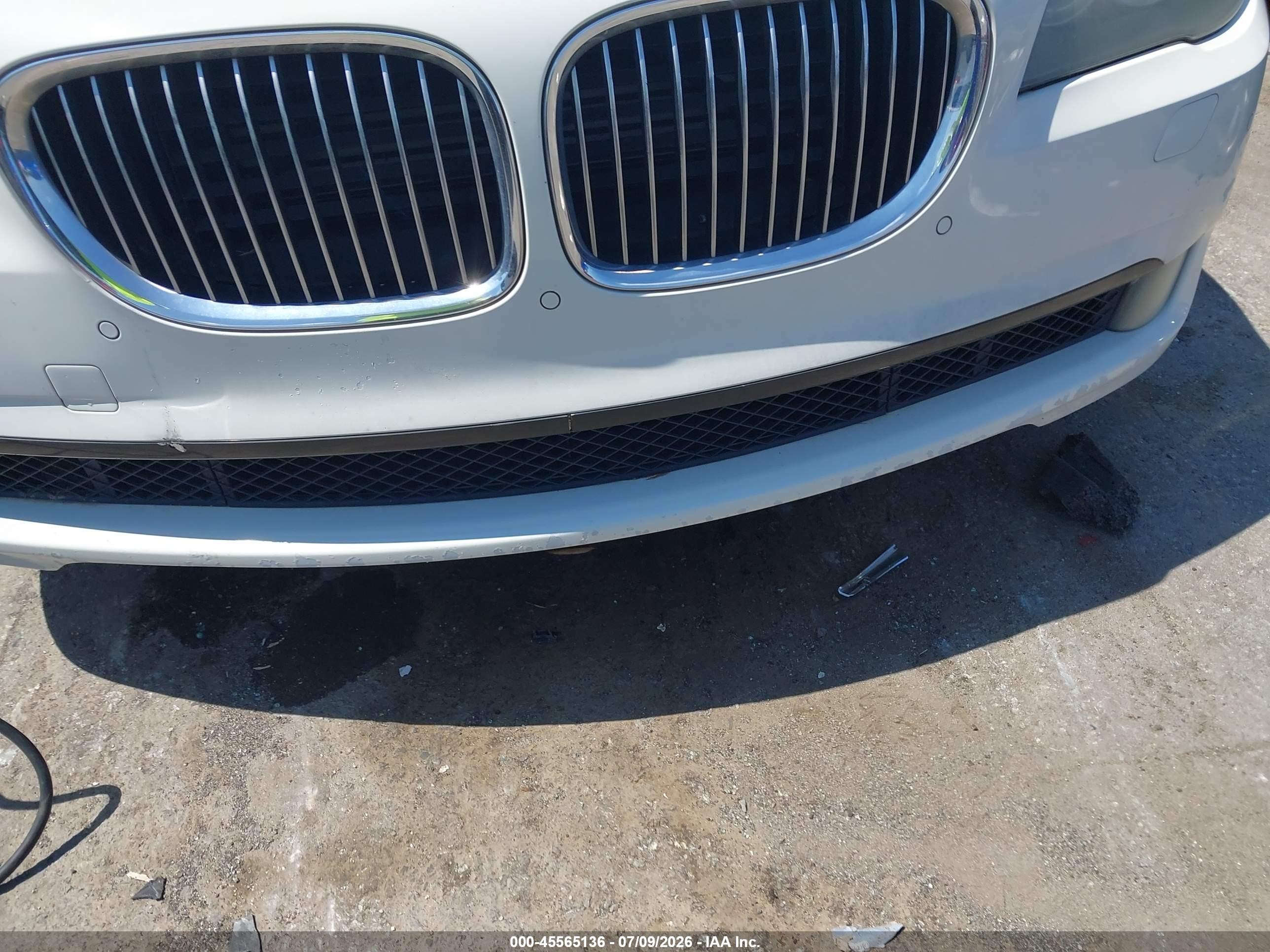 2012 Bmw 750li   Белый vin: WBAKB8C50CDX20417