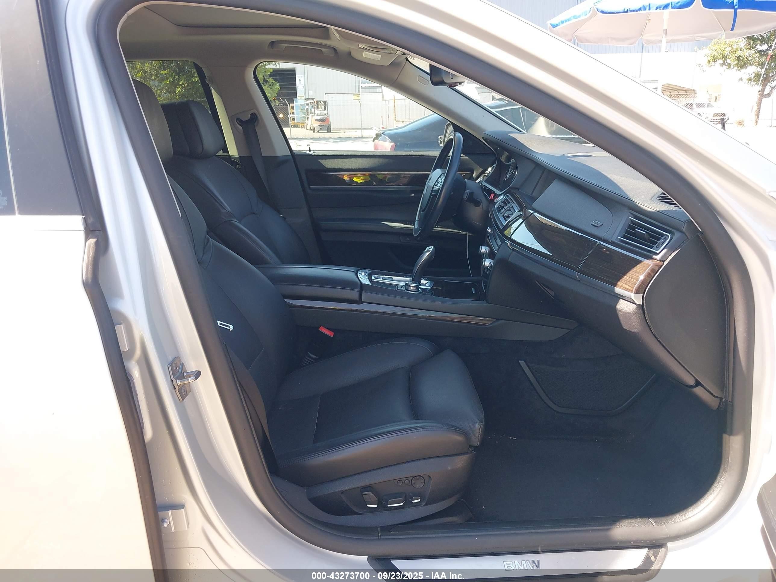 2011 Bmw 750li   Silver vin: WBAKB8C51BC851635