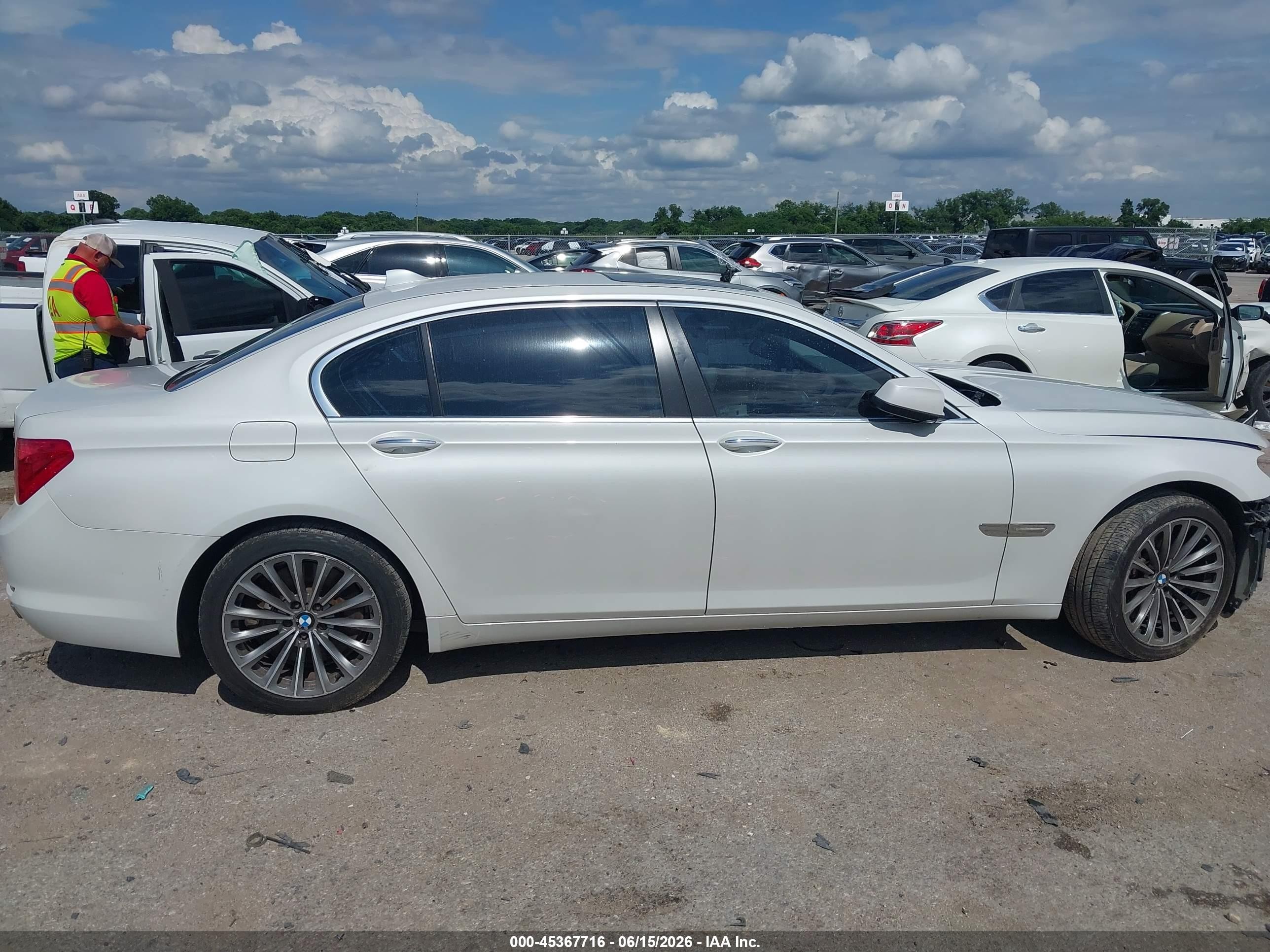 2011 Bmw 750li White vin: WBAKB8C51BCY65891