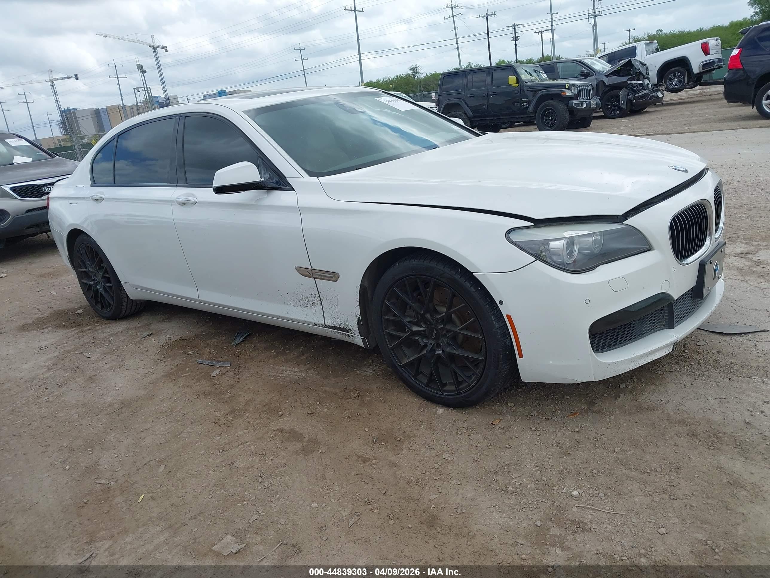 2012 Bmw 750li   White vin: WBAKB8C56CC964532