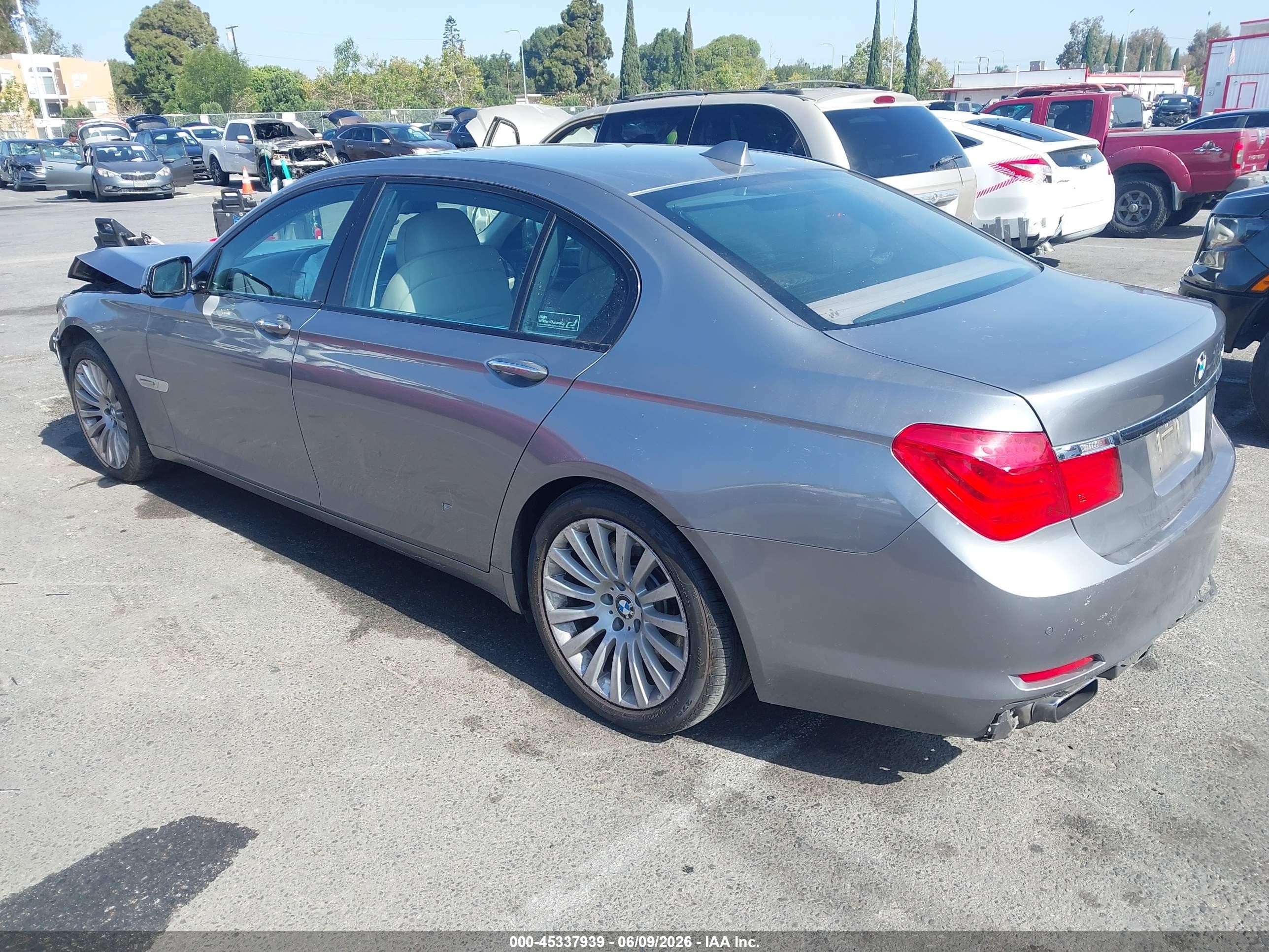 2010 Bmw 750li   Silver vin: WBAKB8C57ACY62959