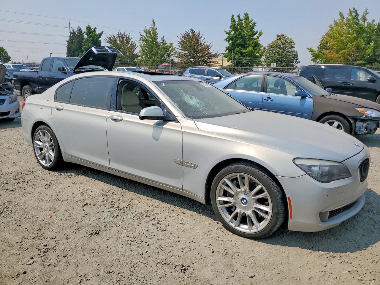 2012 Bmw 750 Li Cream vin: WBAKB8C57CC964118