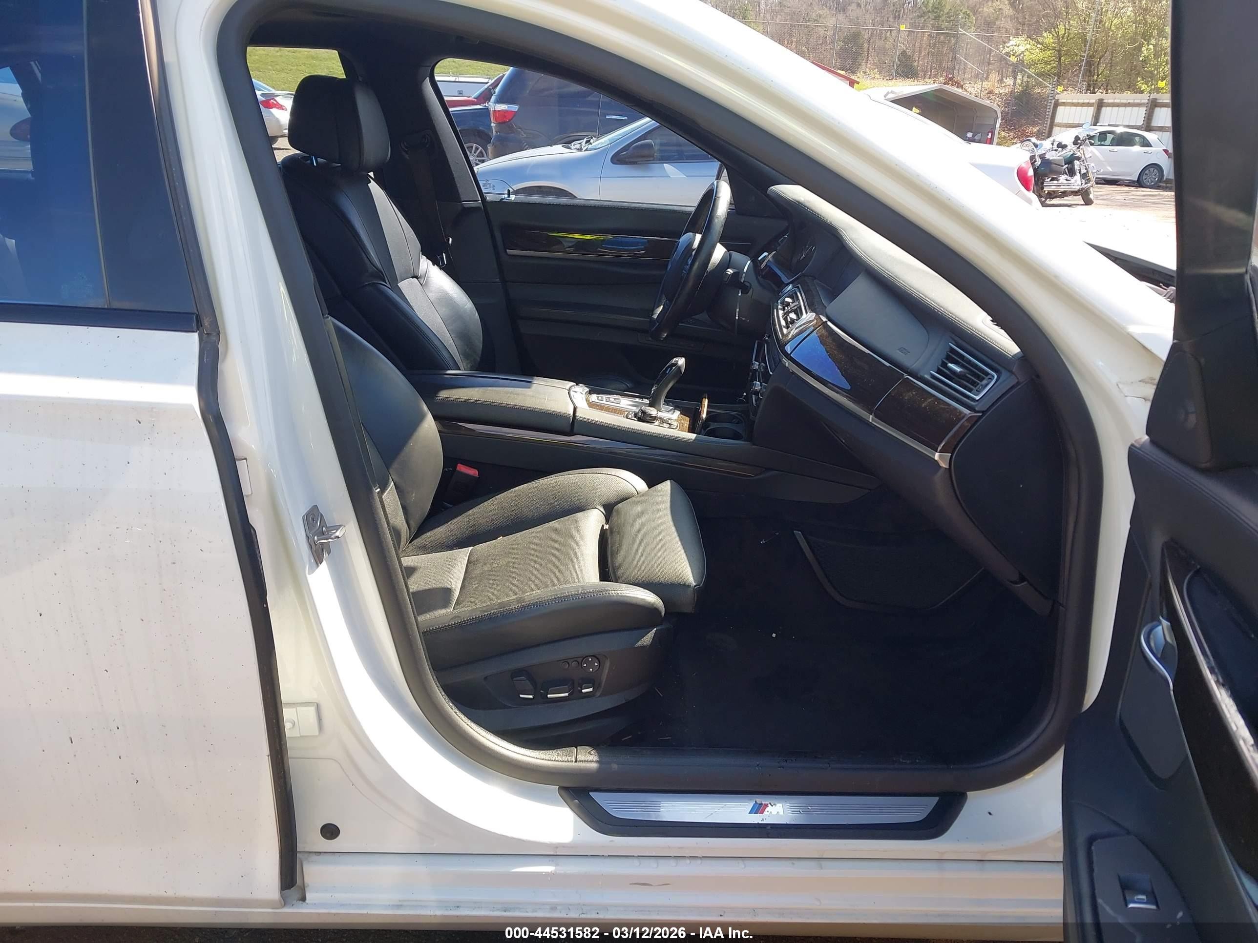 2010 Bmw 750li   White vin: WBAKB8C58ACY63165