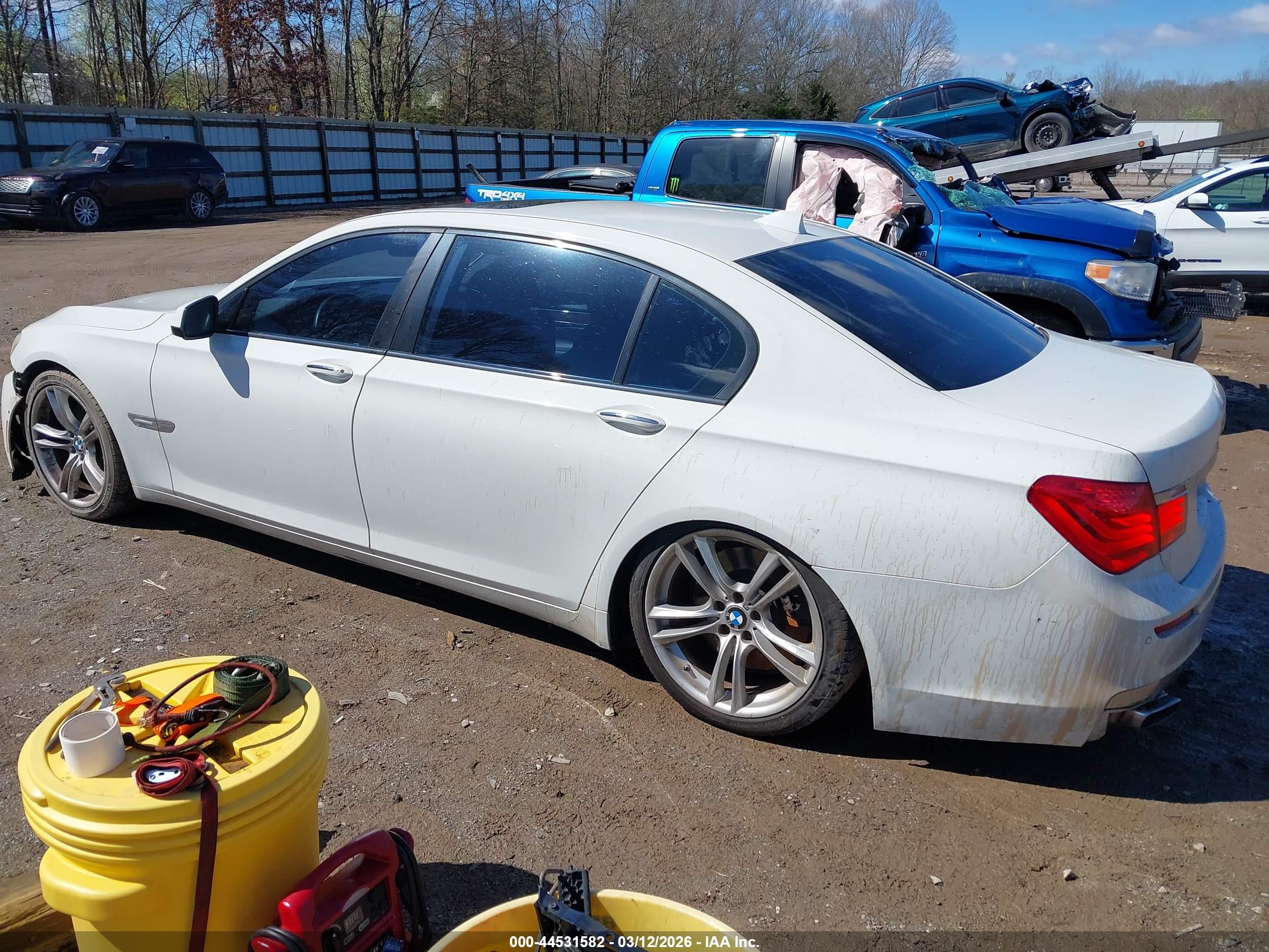 2010 Bmw 750li   White vin: WBAKB8C58ACY63165