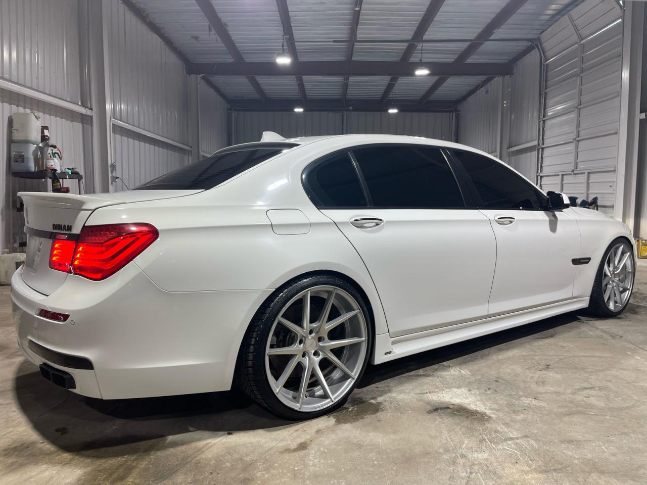 2010 Bmw 750 Li White vin: WBAKB8C58ACY64395