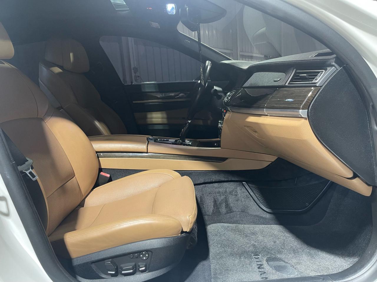 2010 Bmw 750 Li White vin: WBAKB8C58ACY64395