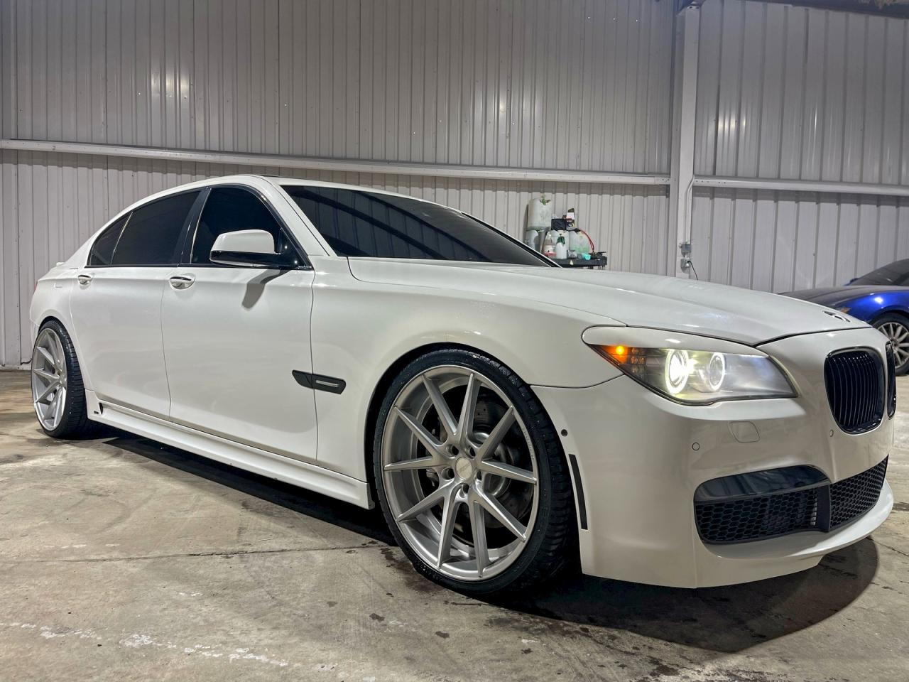 2010 Bmw 750 Li White vin: WBAKB8C58ACY64395