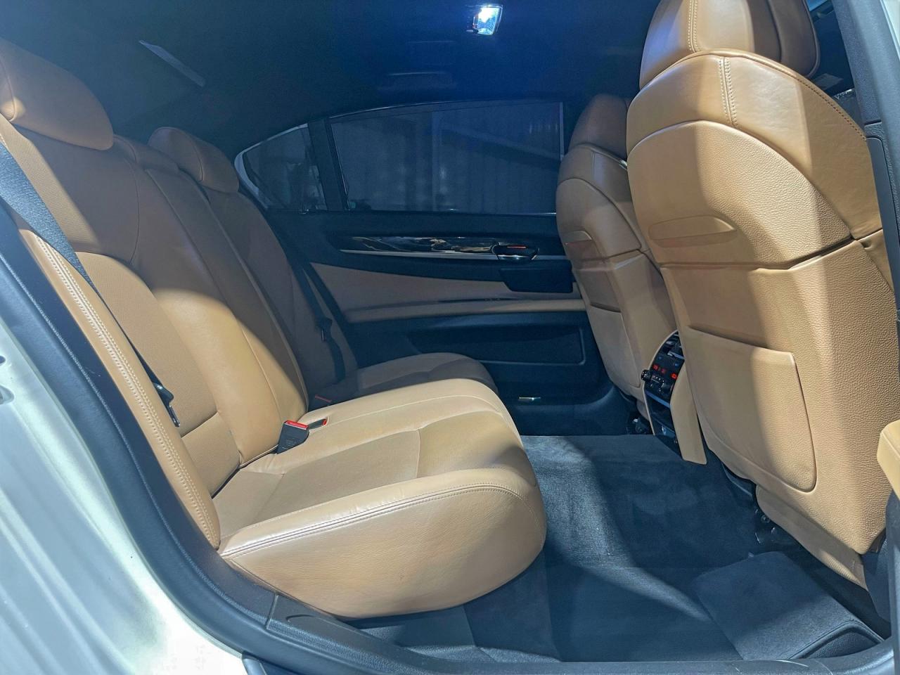 2010 Bmw 750 Li White vin: WBAKB8C58ACY64395