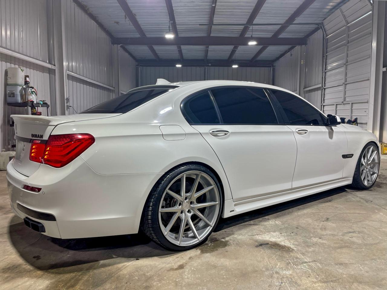 2010 Bmw 750 Li White vin: WBAKB8C58ACY64395