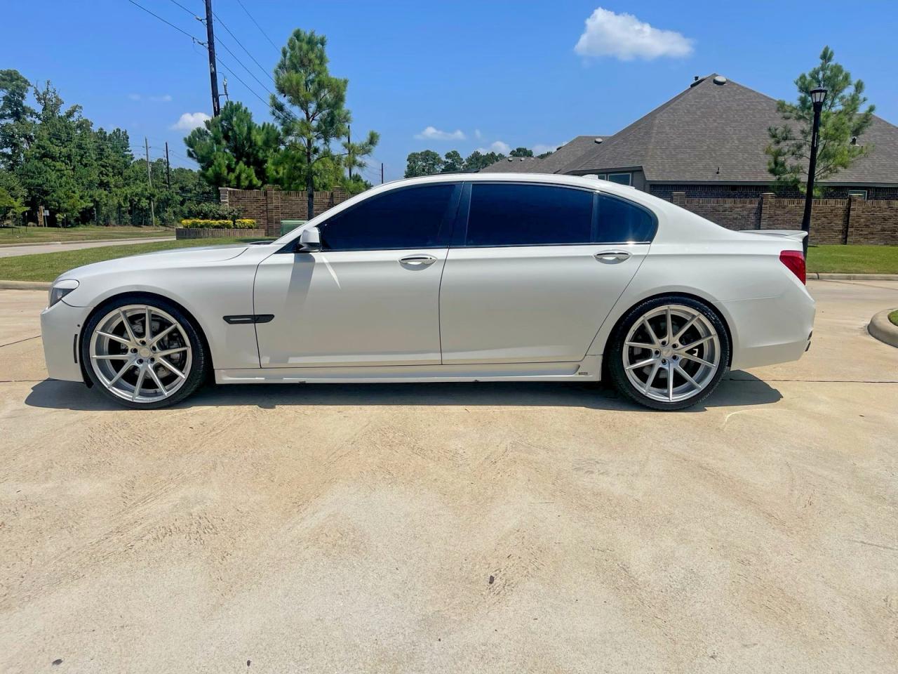 2010 Bmw 750 Li White vin: WBAKB8C58ACY64395