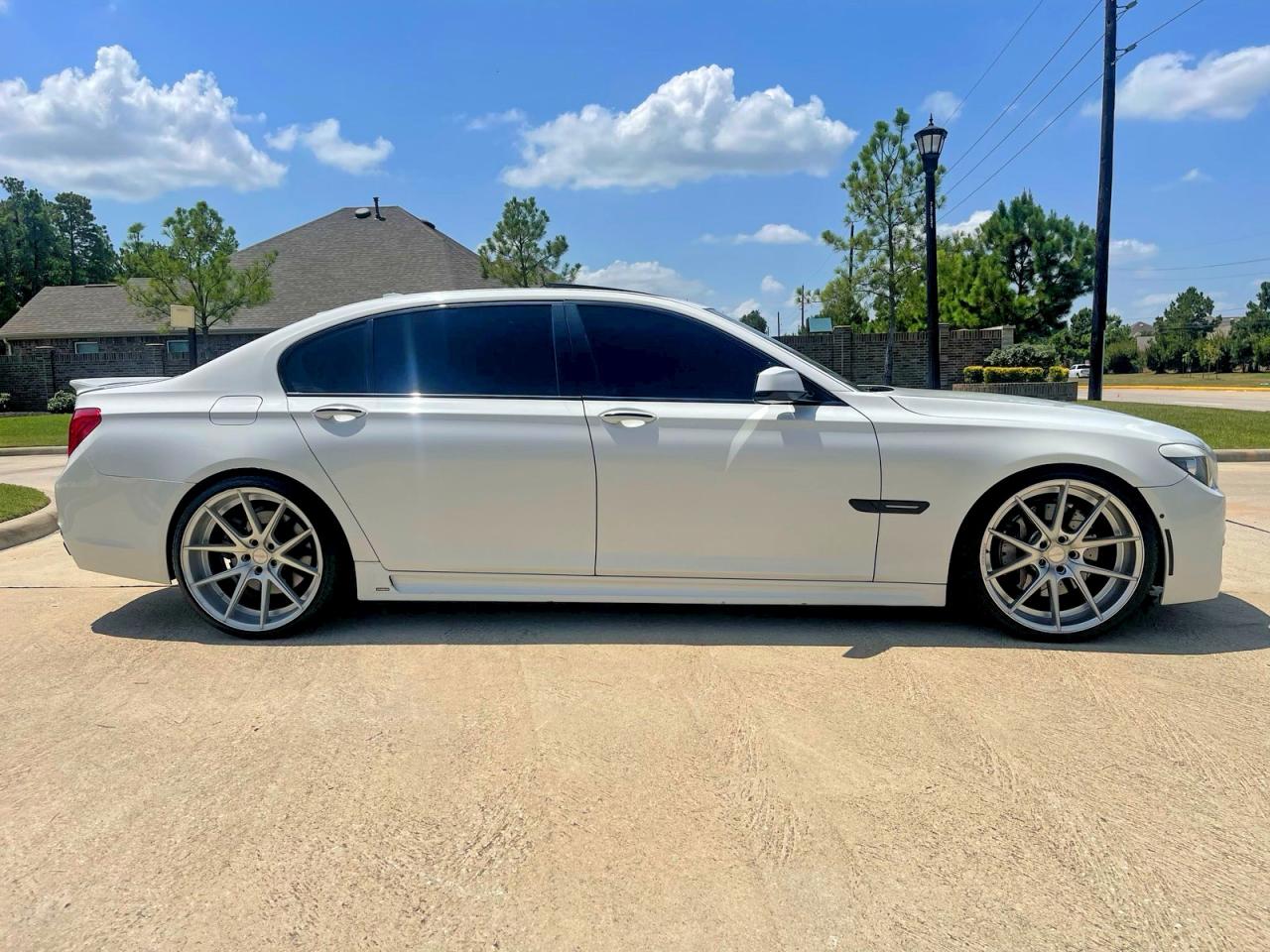 2010 Bmw 750 Li White vin: WBAKB8C58ACY64395