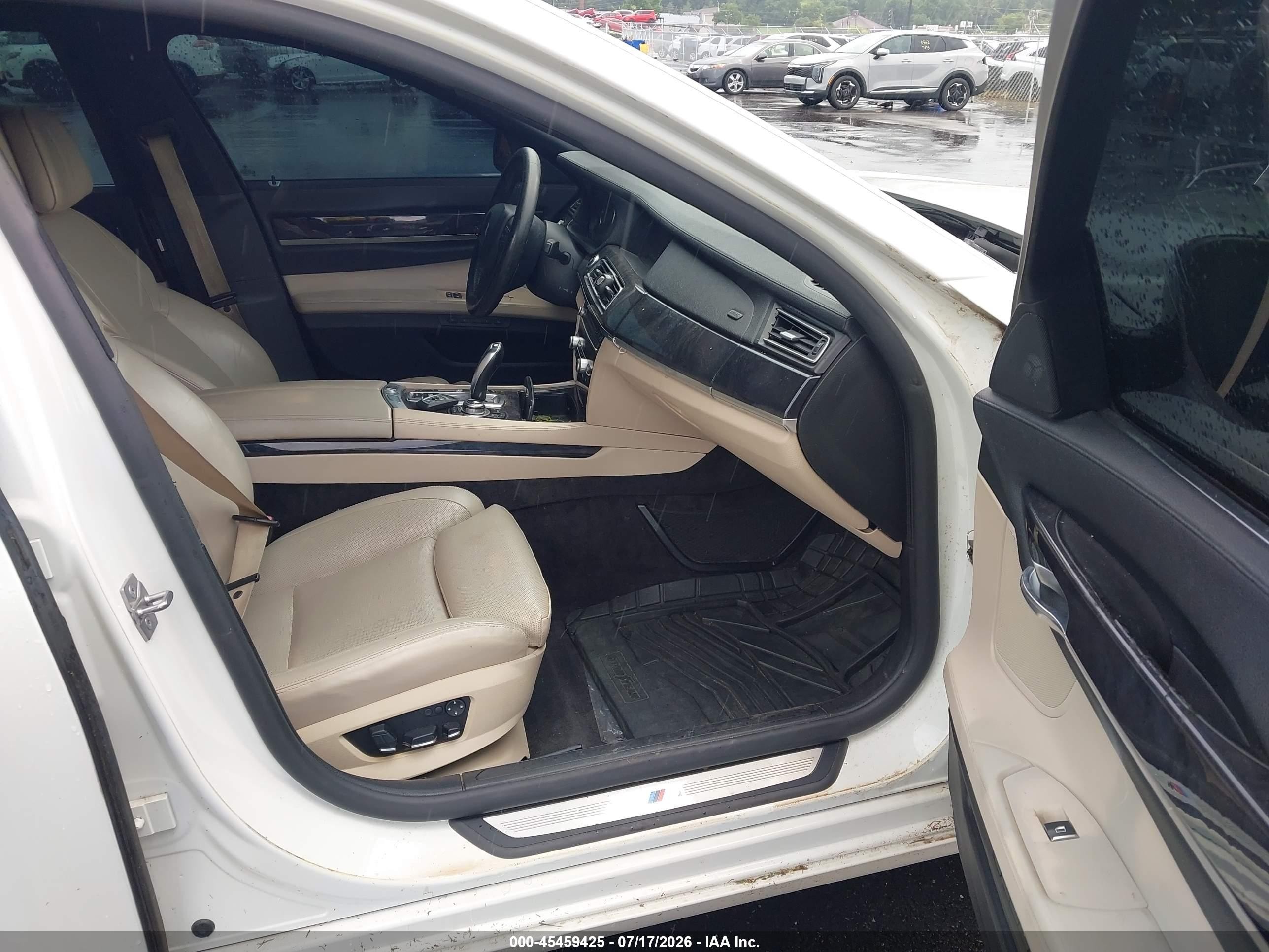 2010 Bmw 750li   White vin: WBAKB8C59ACY62994
