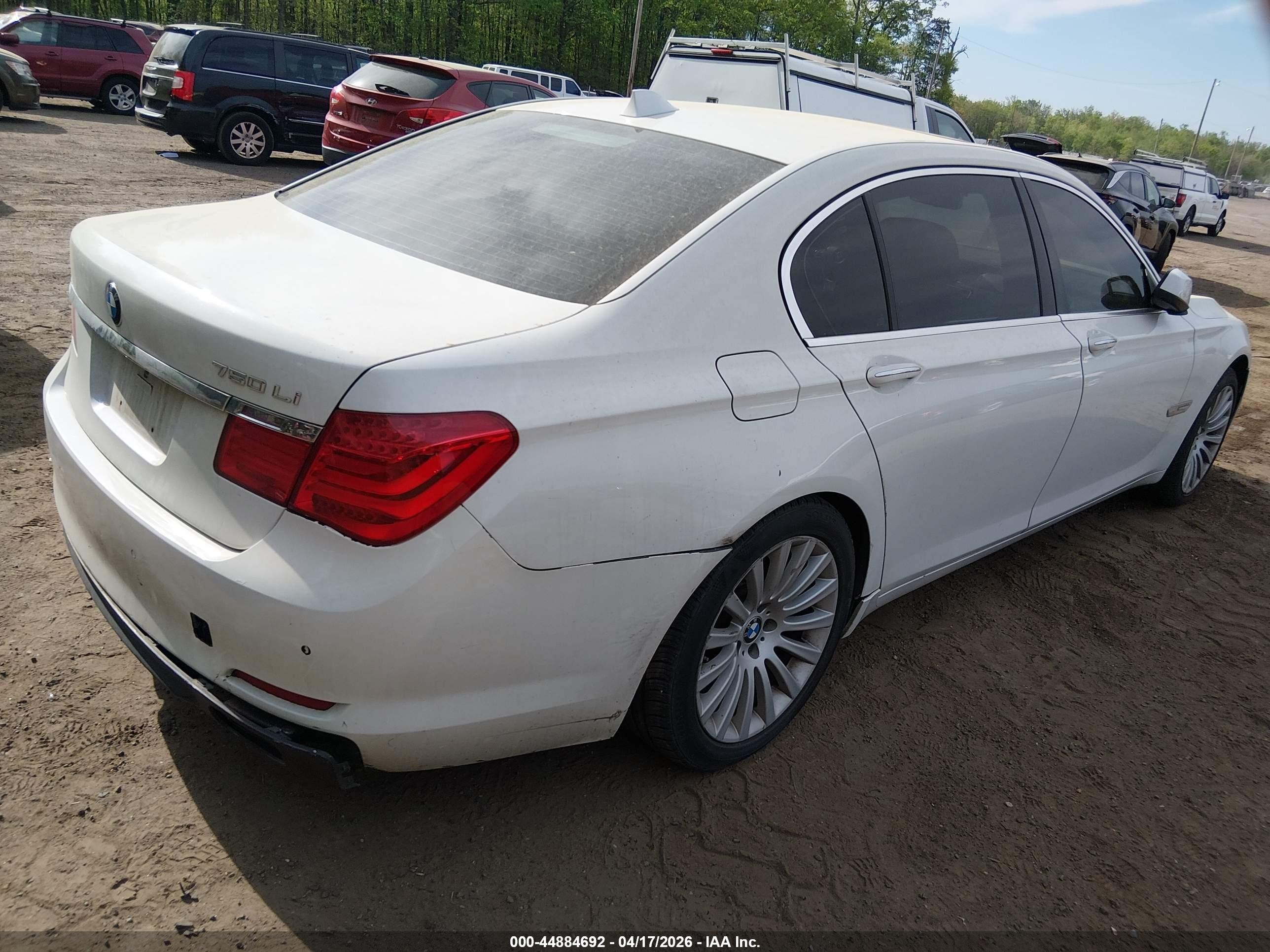 2012 Bmw 750li   Белый vin: WBAKB8C59CC963052