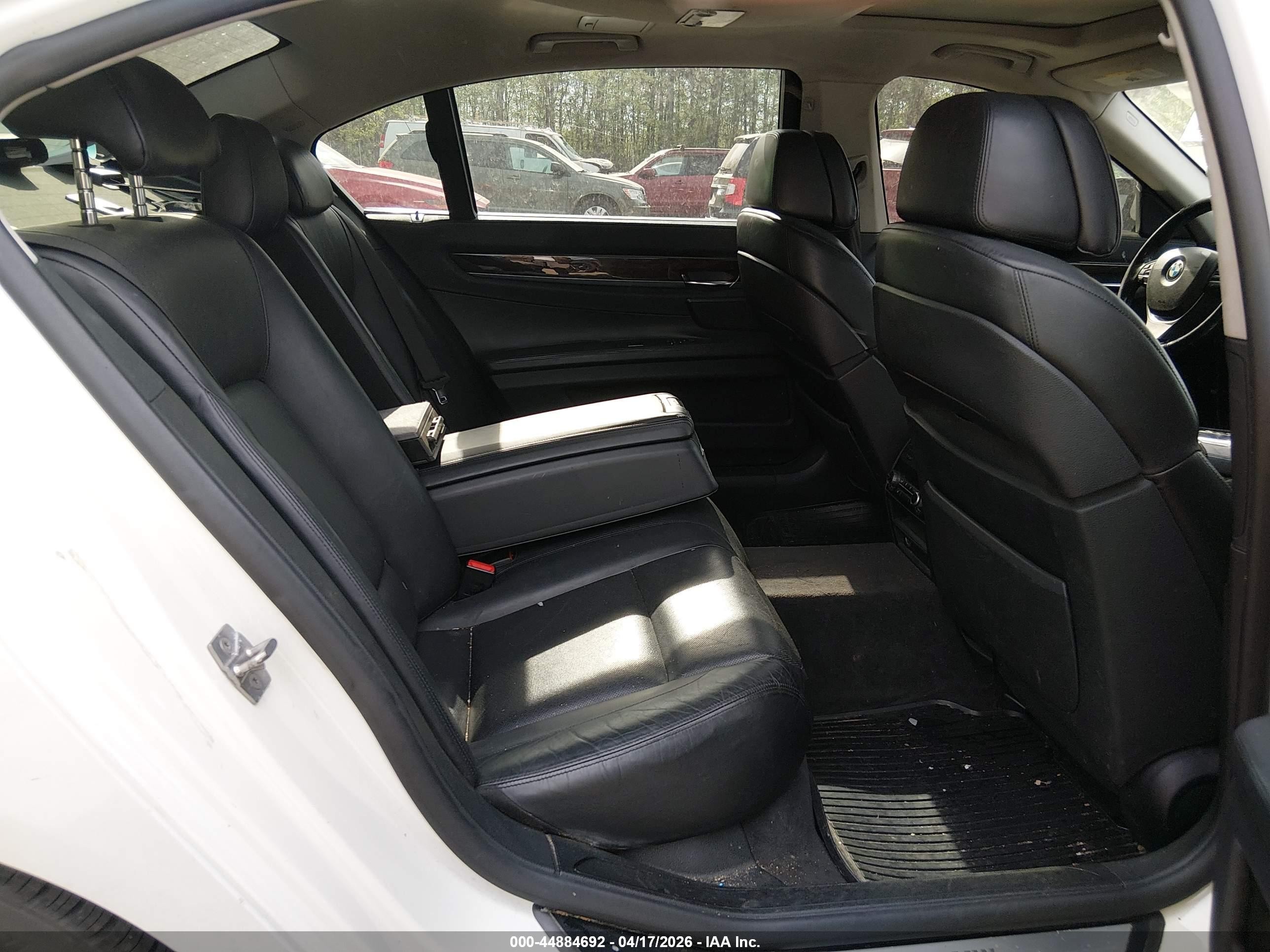 2012 Bmw 750li   Белый vin: WBAKB8C59CC963052