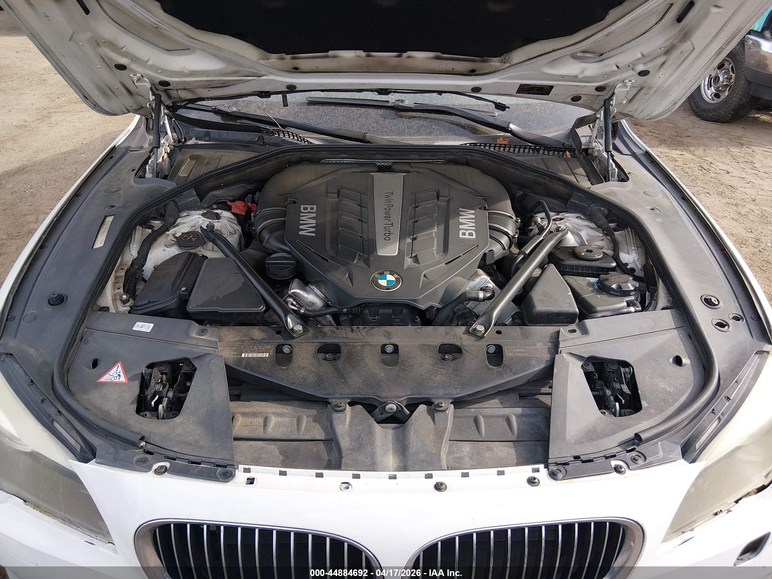 2012 Bmw 750li   Белый vin: WBAKB8C59CC963052