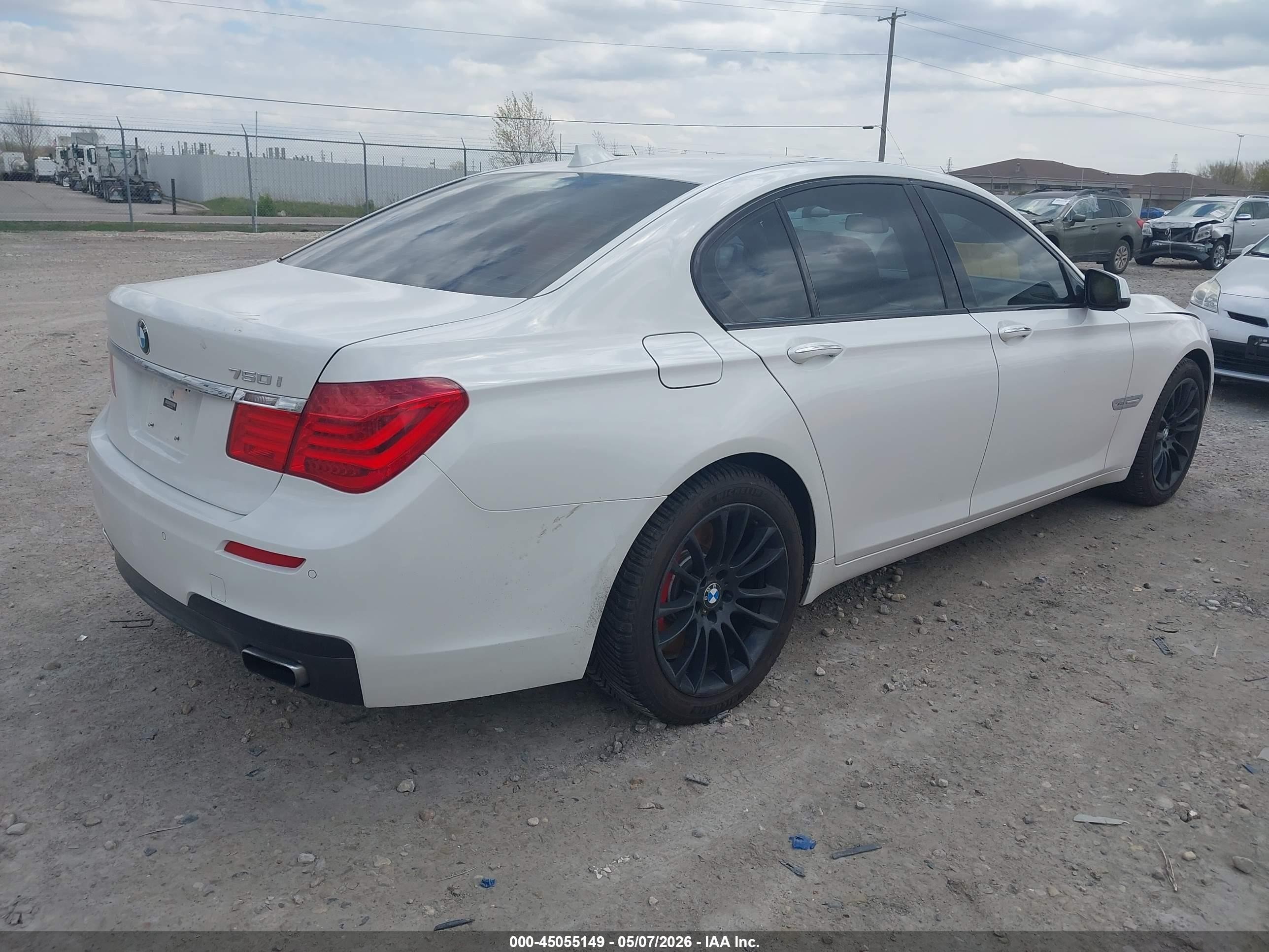 2012 Bmw 750i Xdrive White vin: WBAKC6C50CC396151