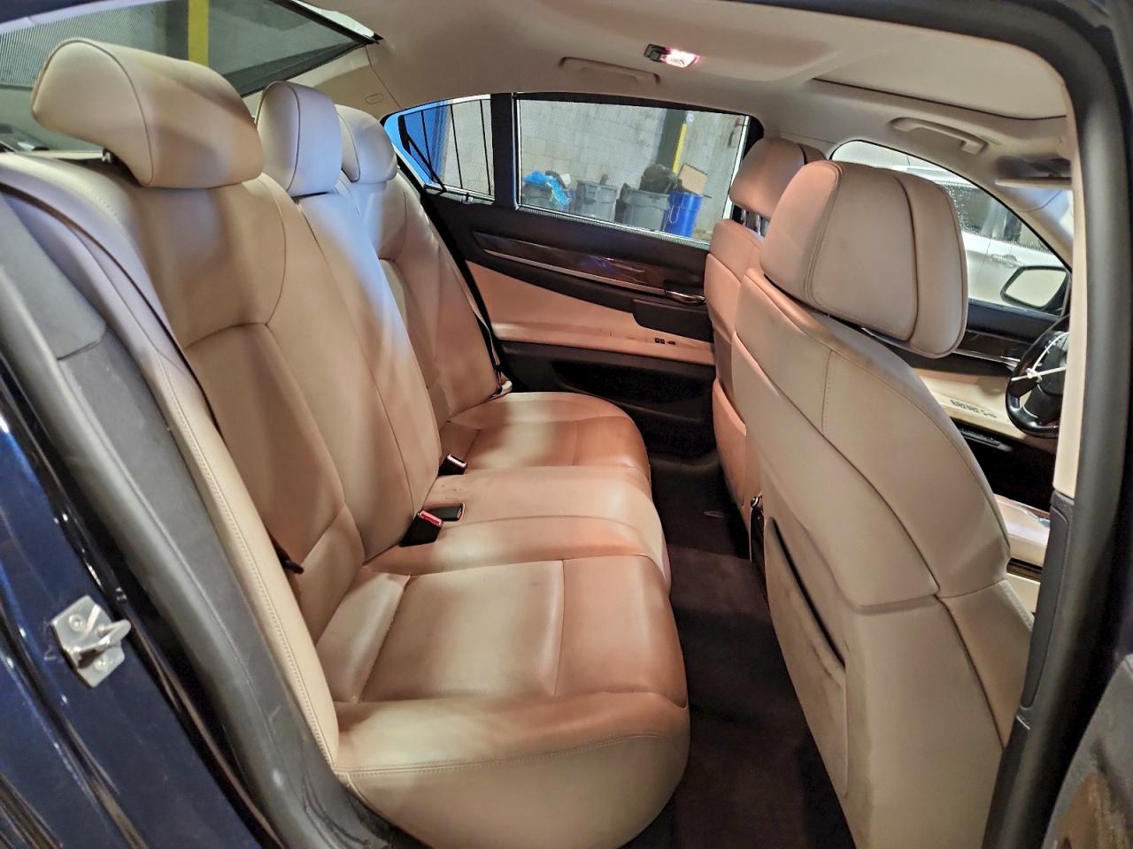 2010 Bmw 750 I Xdrive Blue vin: WBAKC6C51AC393689