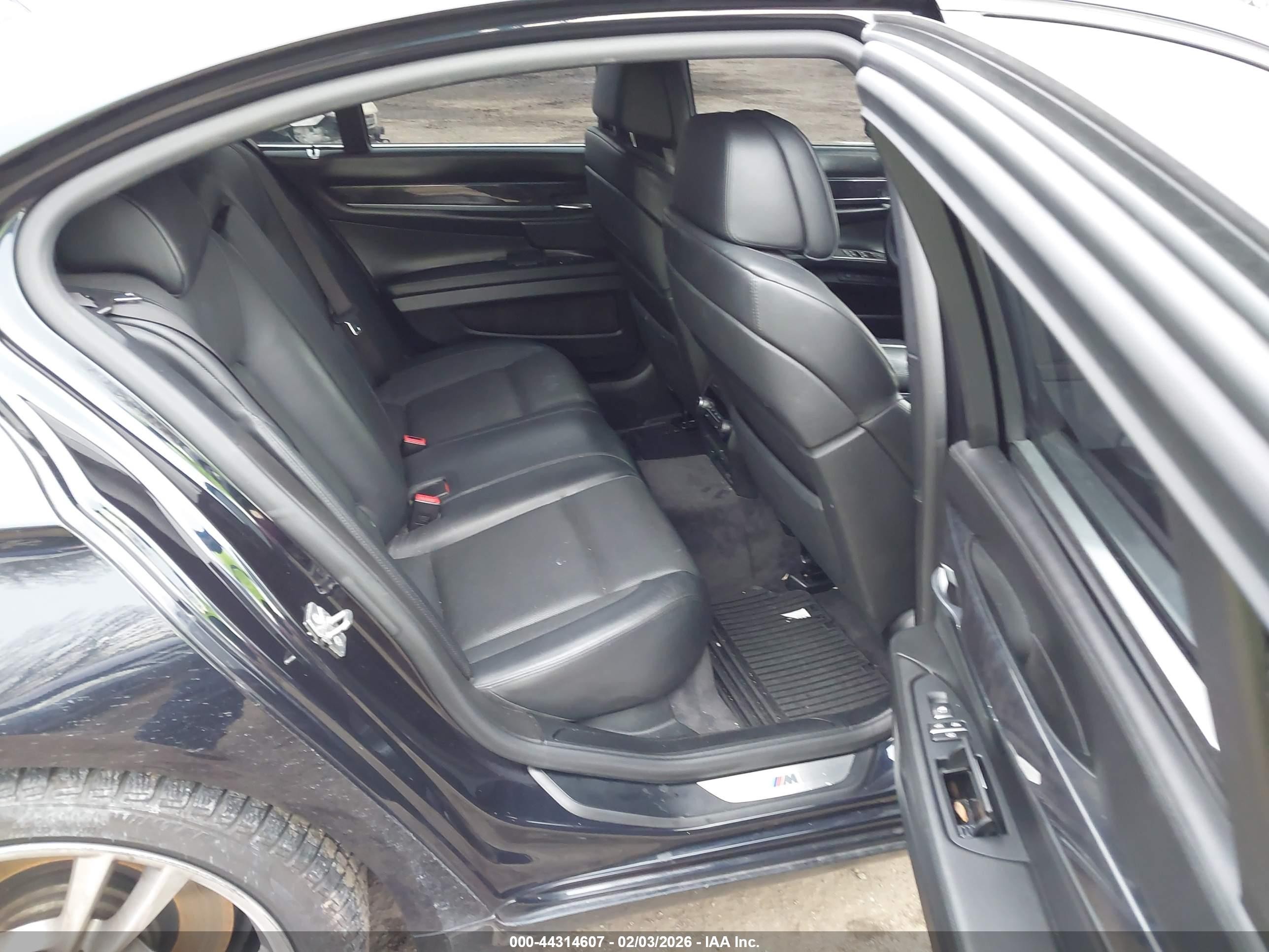 2010 Bmw 750 I Xdrive Black vin: WBAKC6C53acl67689