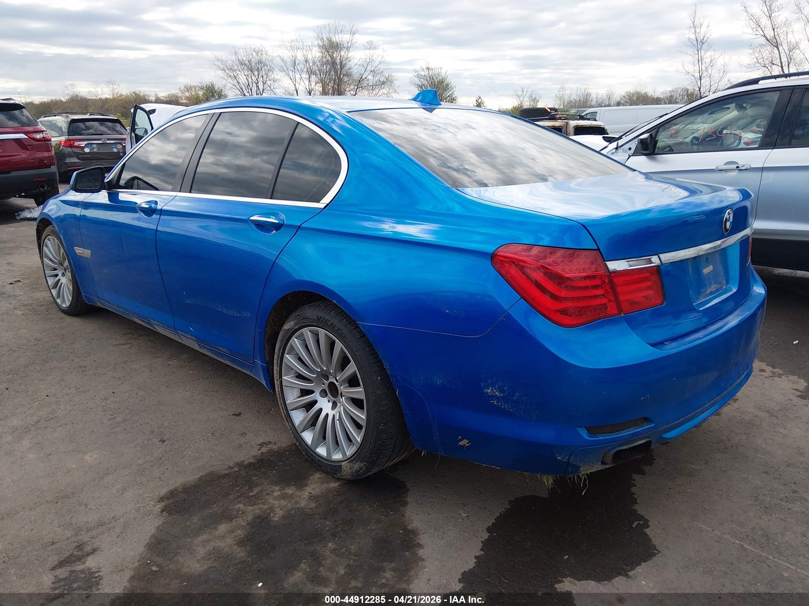 2010 Bmw 750i Xdrive Blue vin: WBAKC6C54ACL67667