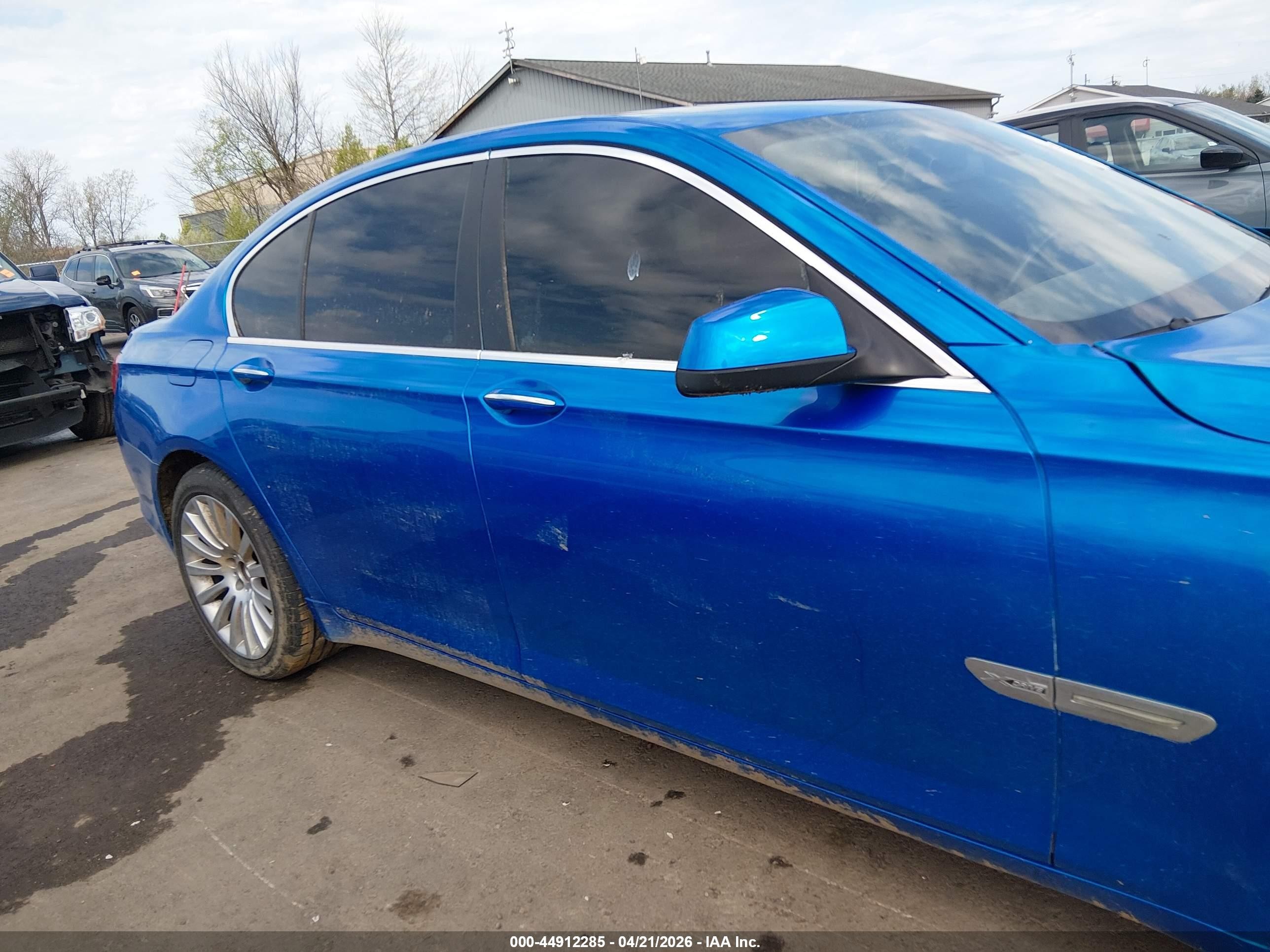 2010 Bmw 750i Xdrive Blue vin: WBAKC6C54ACL67667
