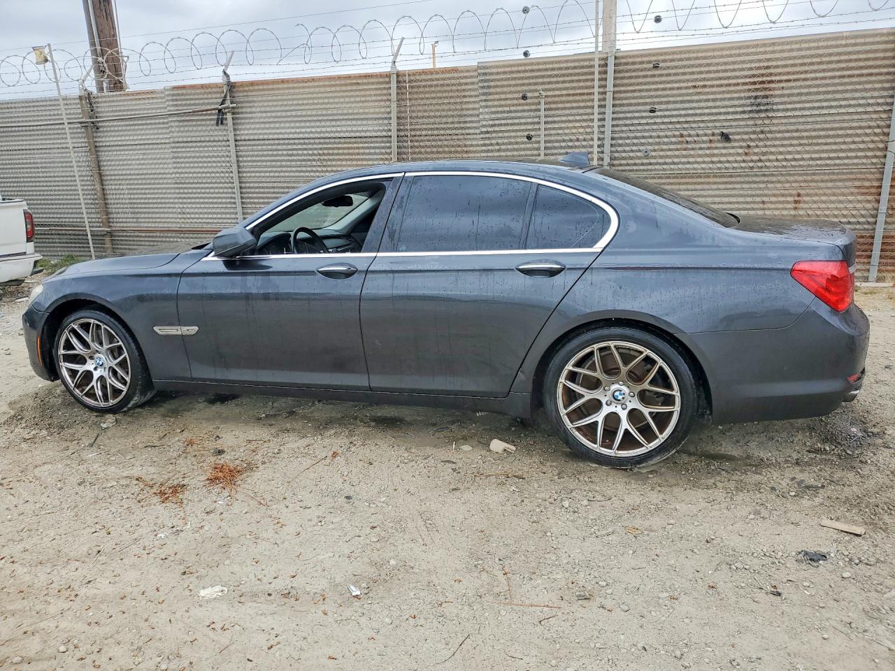 2011 Bmw 750 Xi Gray vin: WBAKC6C54BC394238