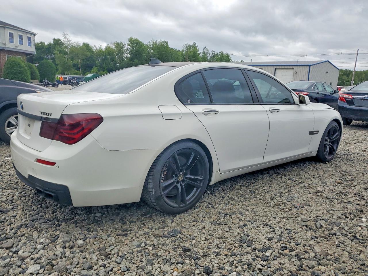 2012 Bmw 750 Xi White vin: WBAKC6C54CC396718