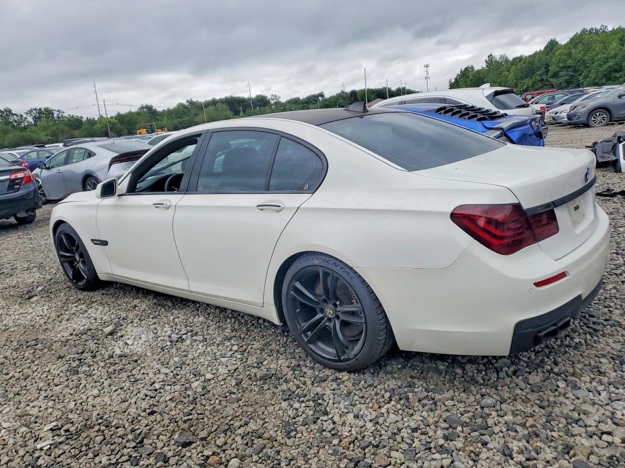 2012 Bmw 750 Xi White vin: WBAKC6C54CC396718