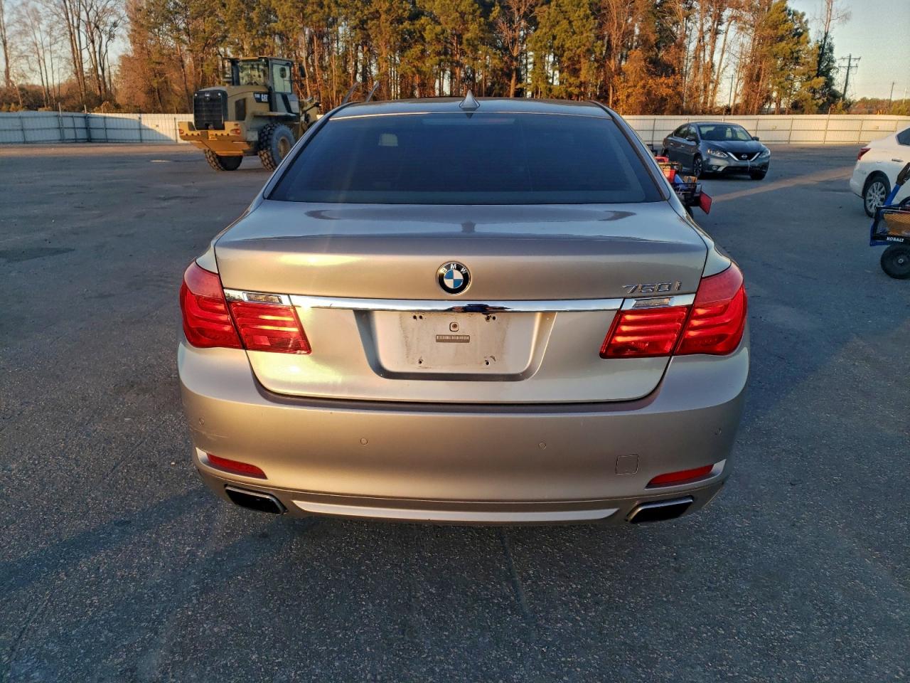 2011 Bmw 750 Xi Silver vin: WBAKC6C55BC394524