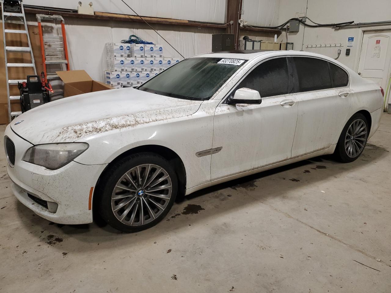 2010 Bmw 750 I Xdrive Белый vin: WBAKC6C57ACL67811