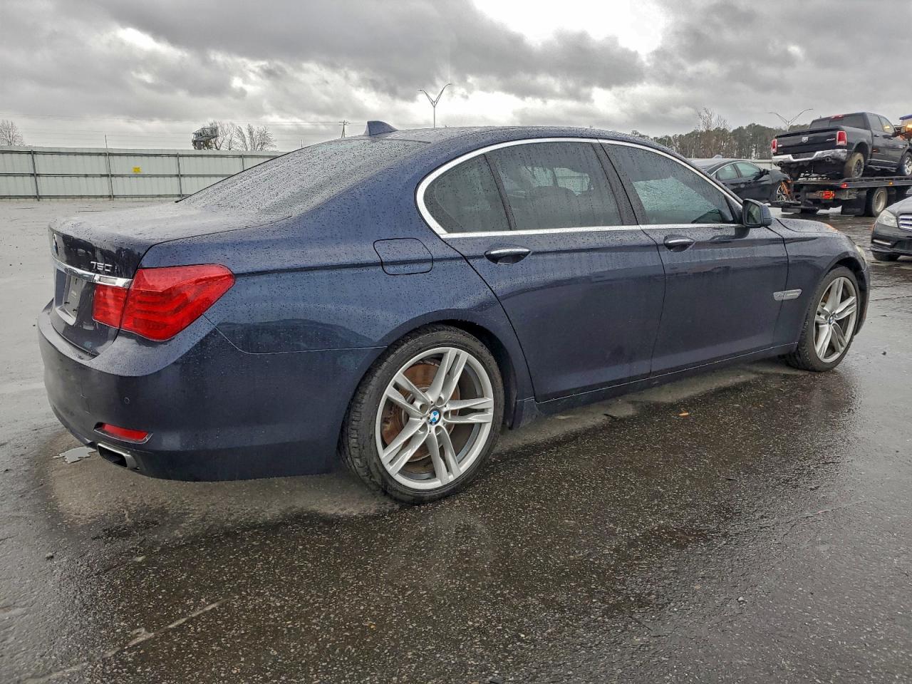 2011 Bmw 750 Xi Blue vin: WBAKC6C57BC395237