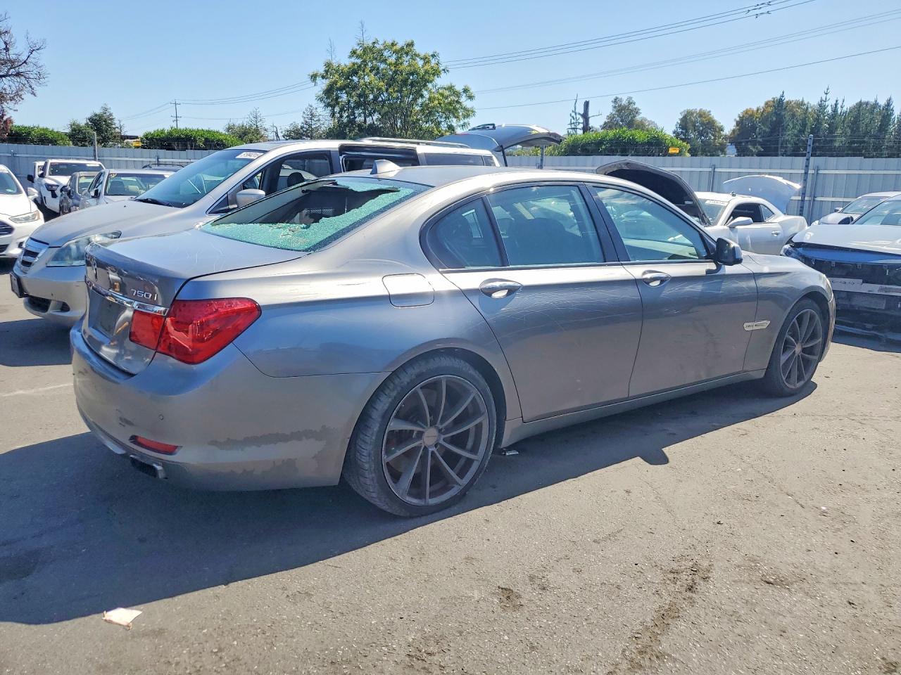 2010 Bmw 750 I Xdrive Gray vin: WBAKC6C58AC393642