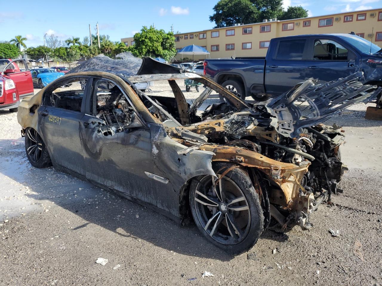 2011 Bmw 750 Xi Burn vin: WBAKC6C59BC395370
