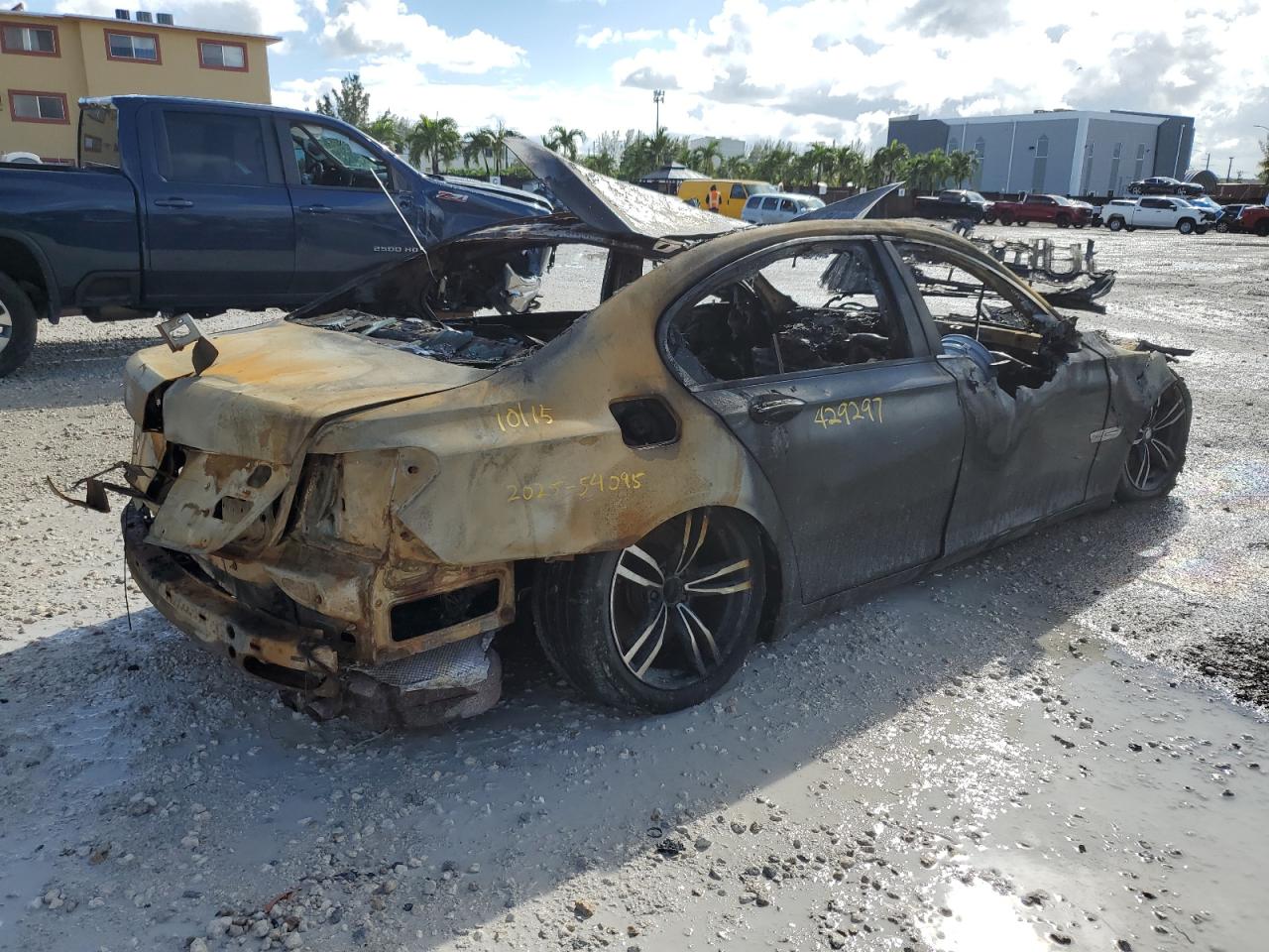 2011 Bmw 750 Xi Burn vin: WBAKC6C59BC395370
