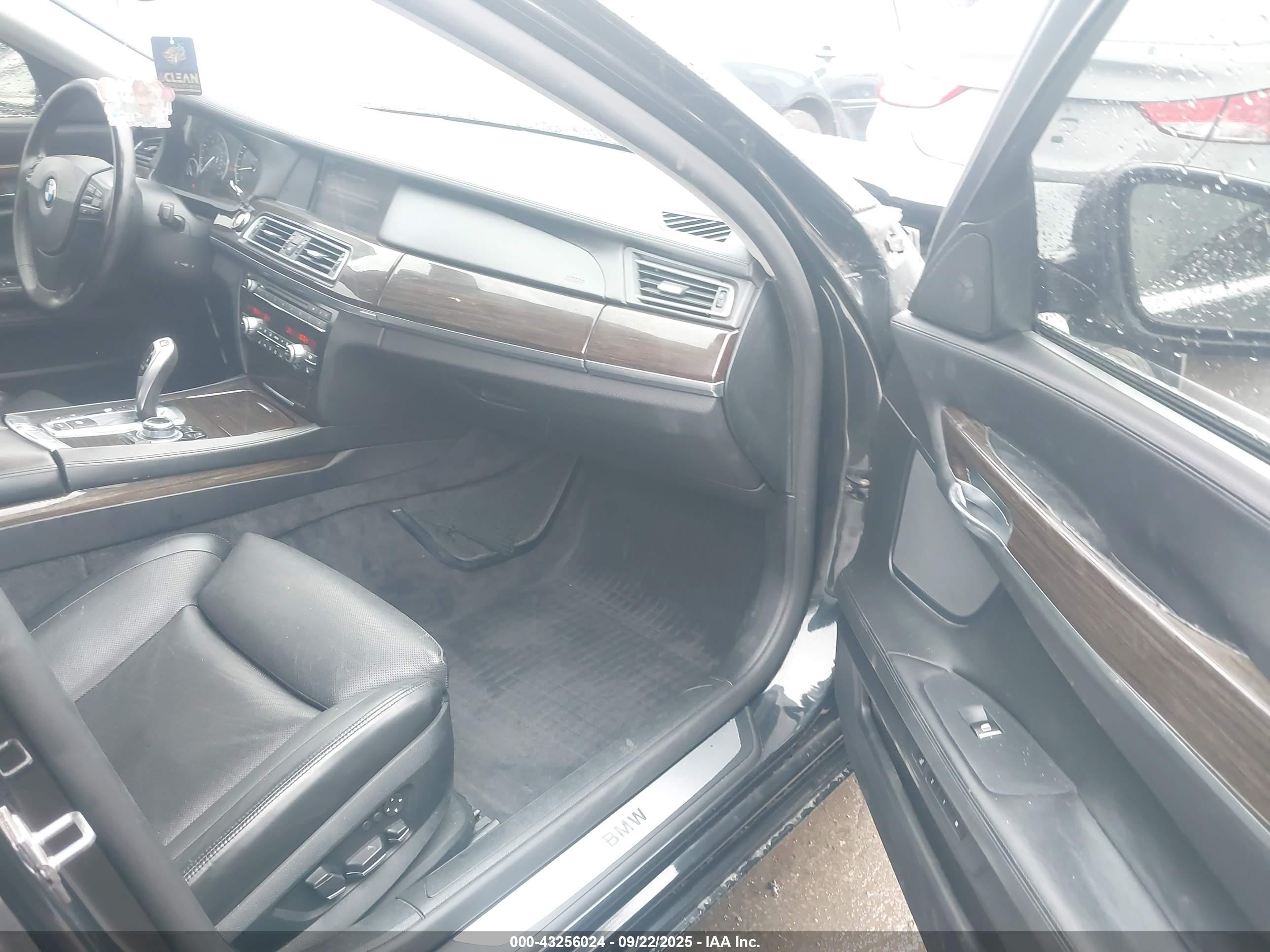 2010 Bmw 750i Xdrive Black vin: WBAKC6C5XACL67673