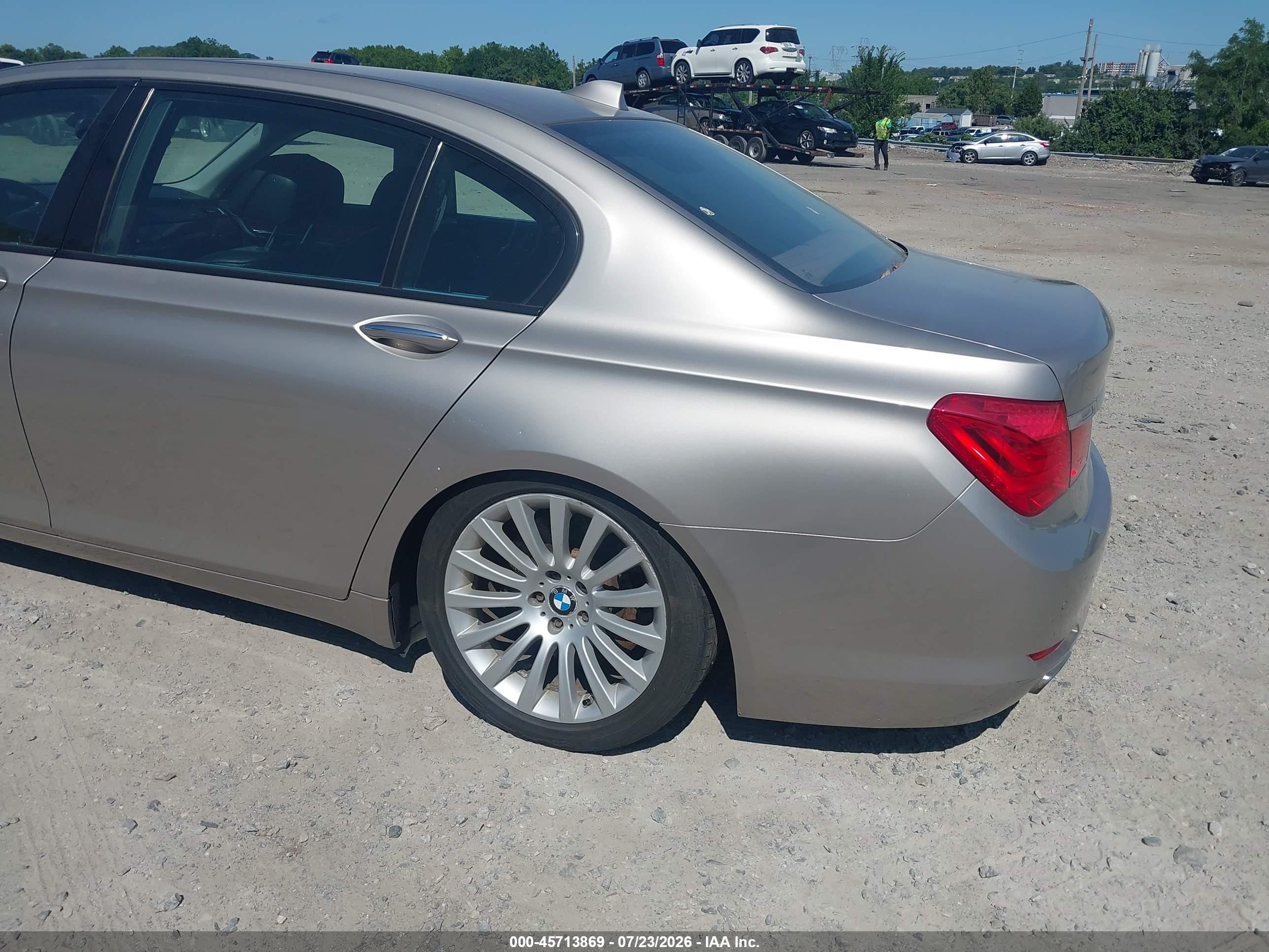 2012 Bmw 750li Xdrive Gold vin: WBAKC8C51CC436720